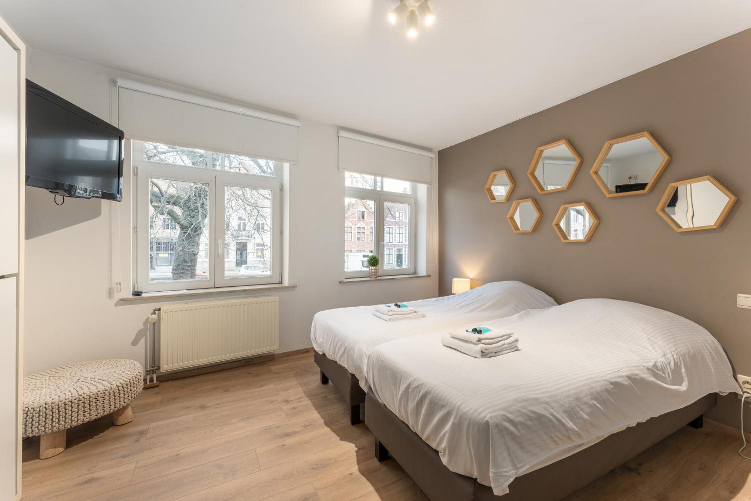 Brugse charme huis met tuin aan het water 8p