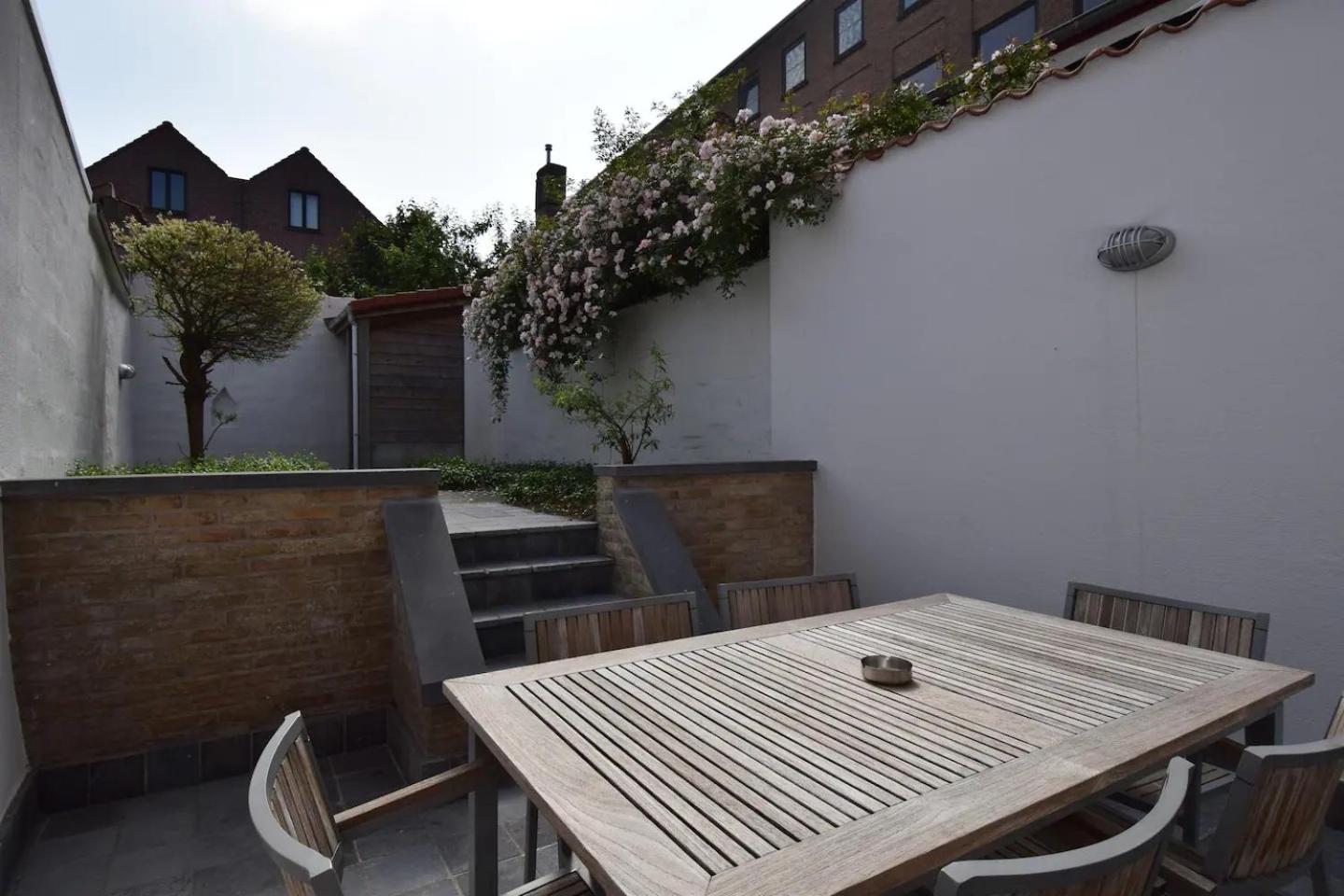 Brugse charme huis met tuin aan het water 8p