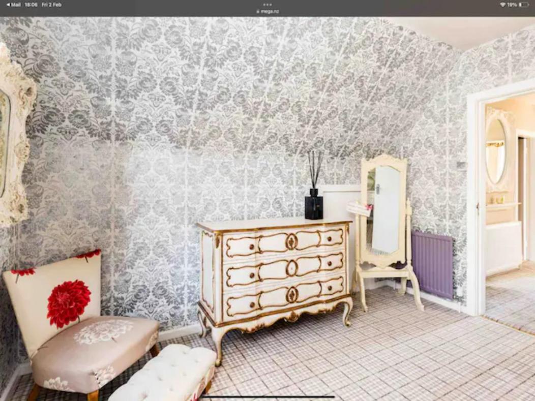 Piglet Lodge