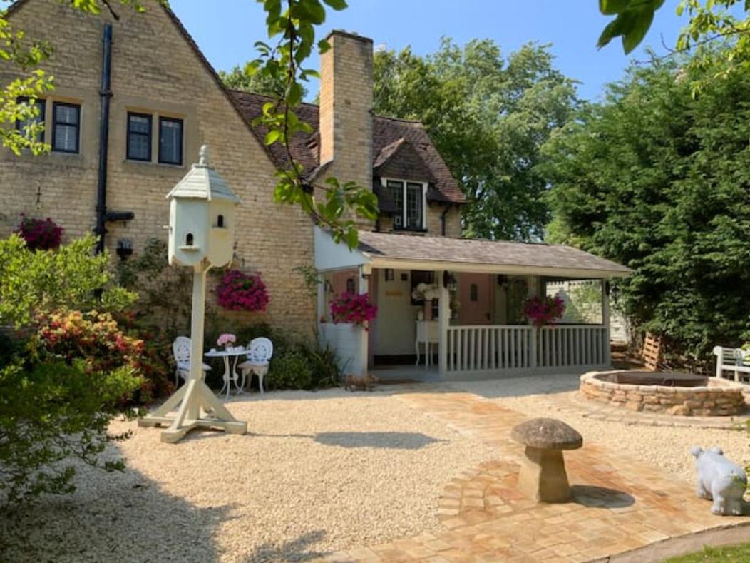 Piglet Lodge