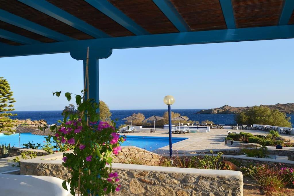 Beachside Double Storey maisonette with pool view 4