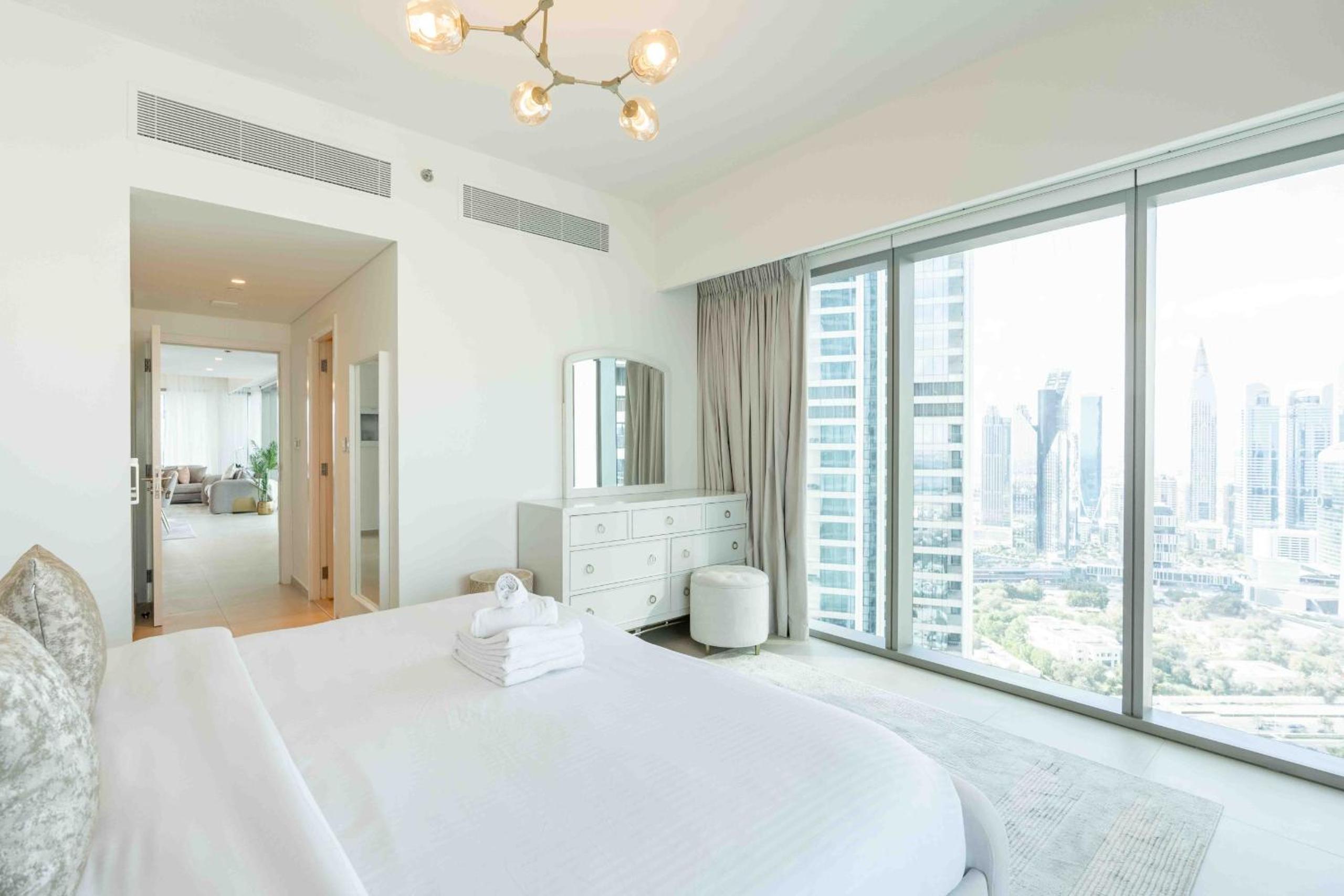 Downtown Views II Burj Khalifa View, Downtown Dubai - Mint Stay
