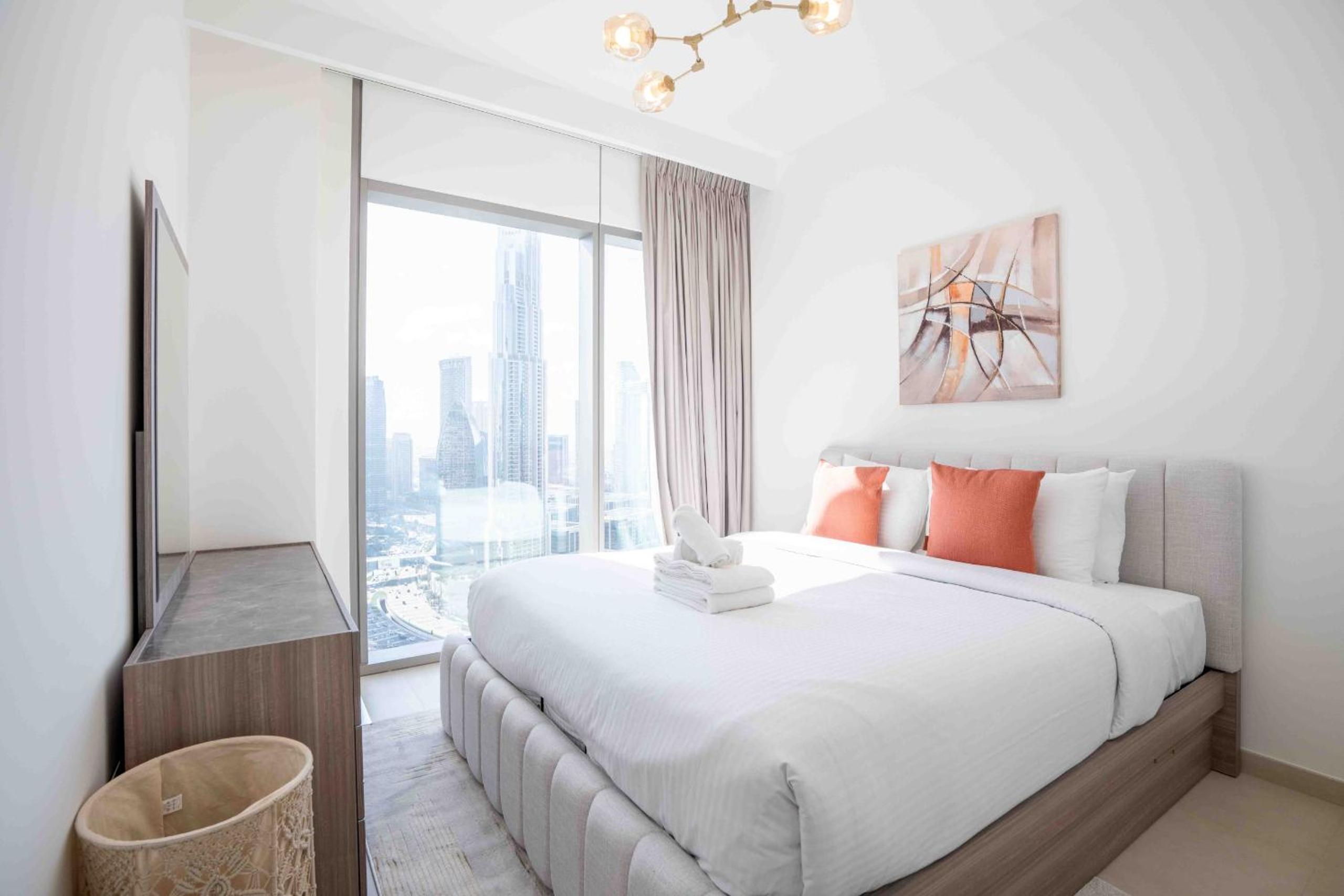 Downtown Views II Burj Khalifa View, Downtown Dubai - Mint Stay