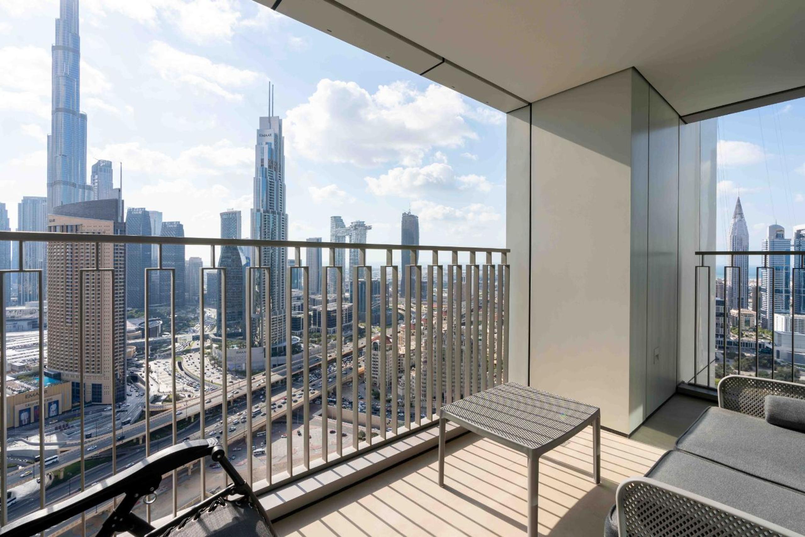 Downtown Views II Burj Khalifa View, Downtown Dubai - Mint Stay