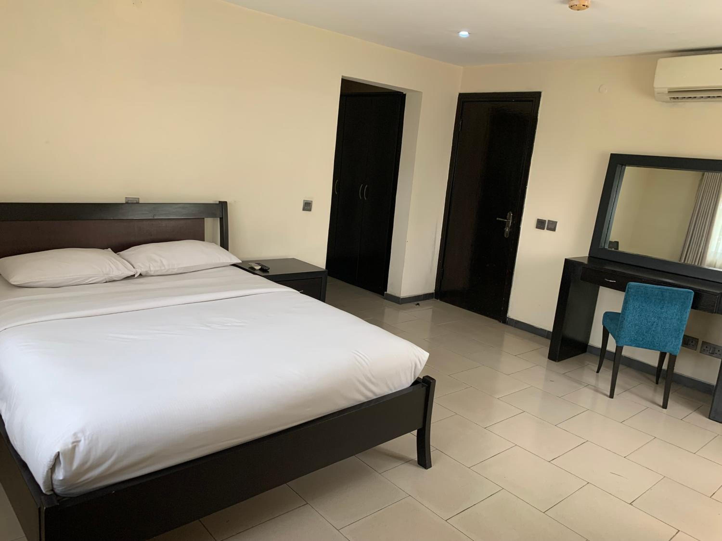 Emem Court - The Emem Apartment Collections