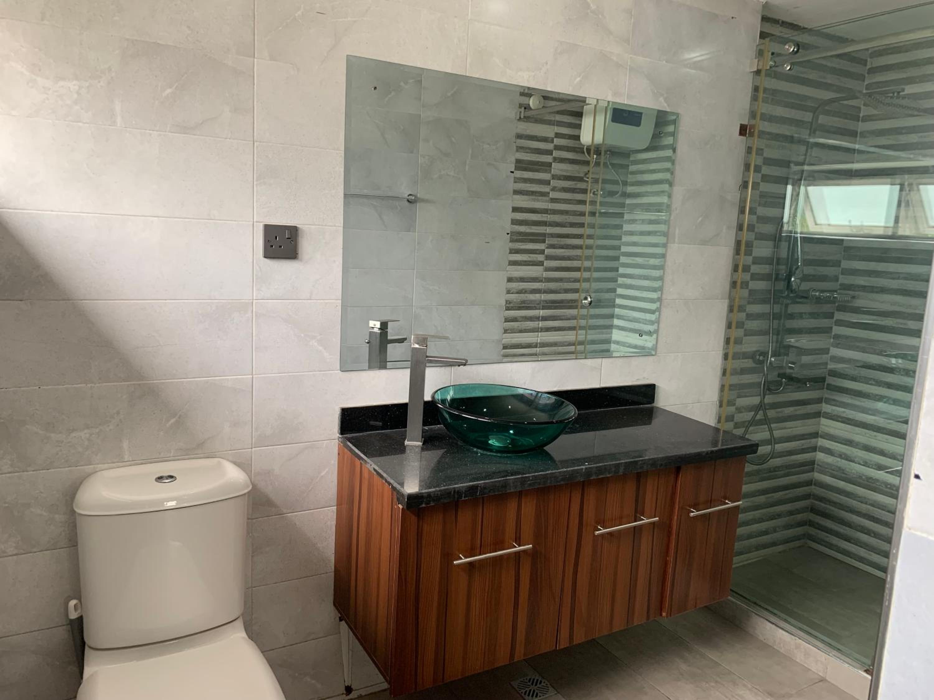 Emem Court - The Emem Apartment Collections