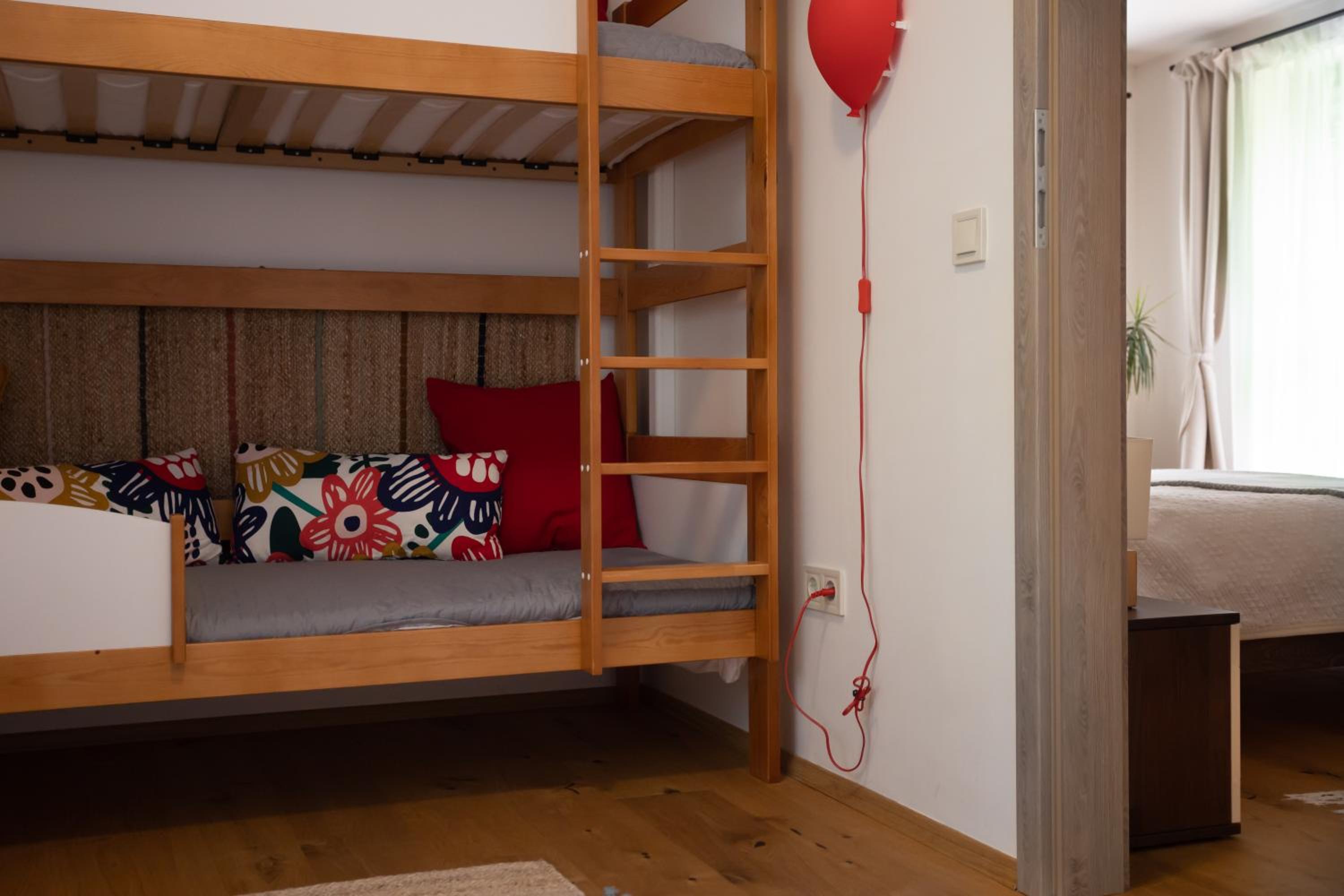 Photo 54