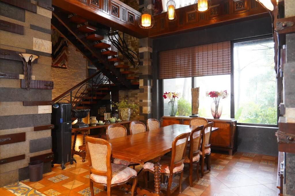 Aamby valley city, Lonavala - Luxury 4 Bed Hill Villa Pool, Jacuzzi & Garden,Stunning Lake & Golf Course view view 4