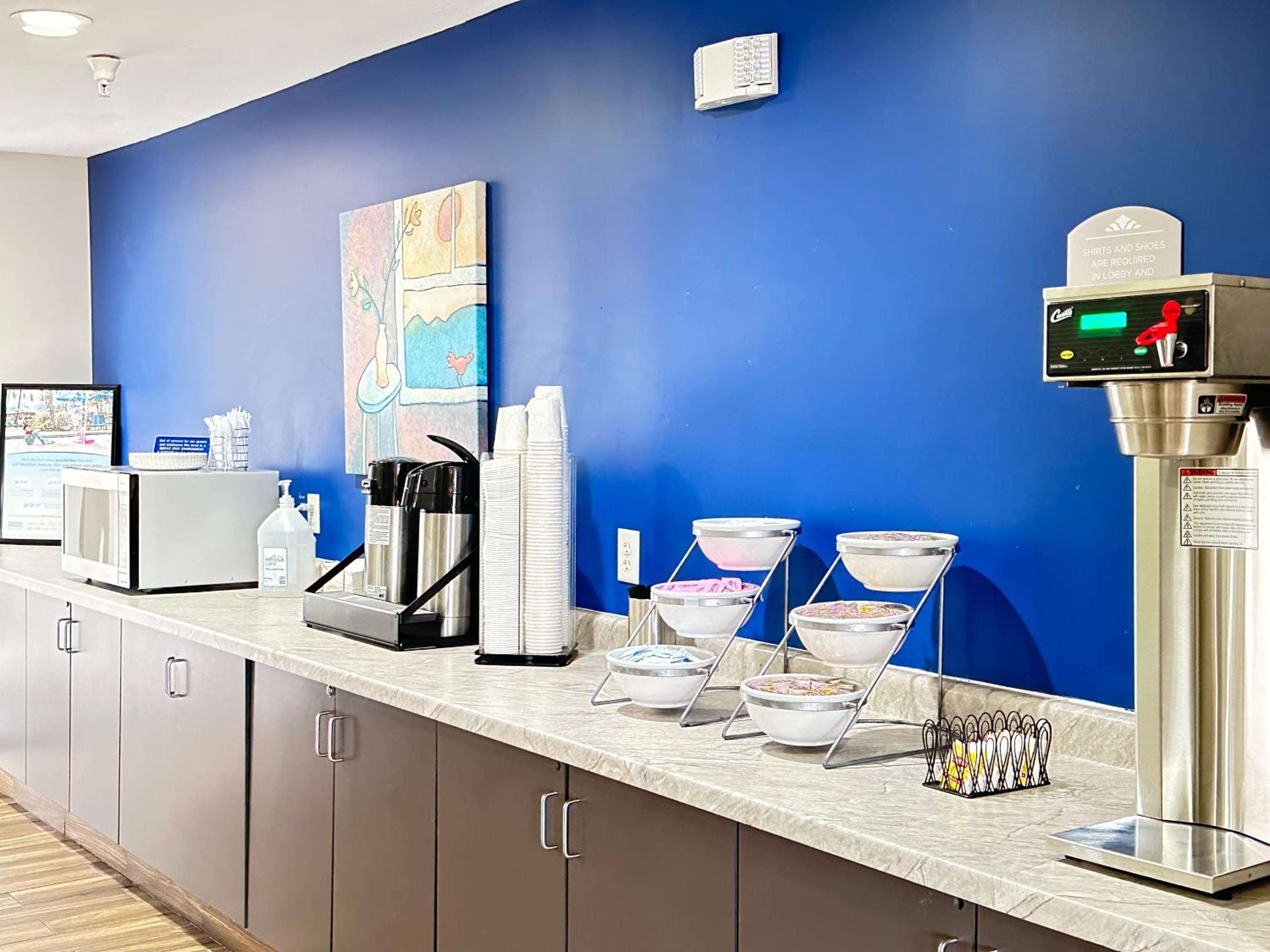 Microtel Inn & Suites by Wyndham Springfield view 4