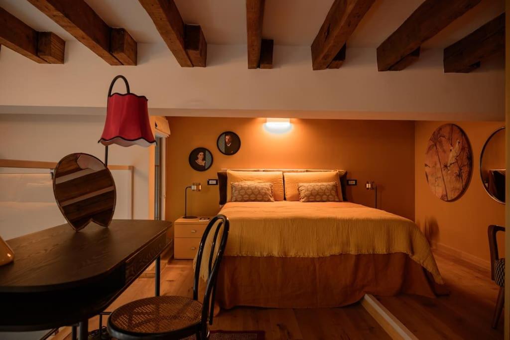 The Yellow; Luxury Loft in the center of Milan