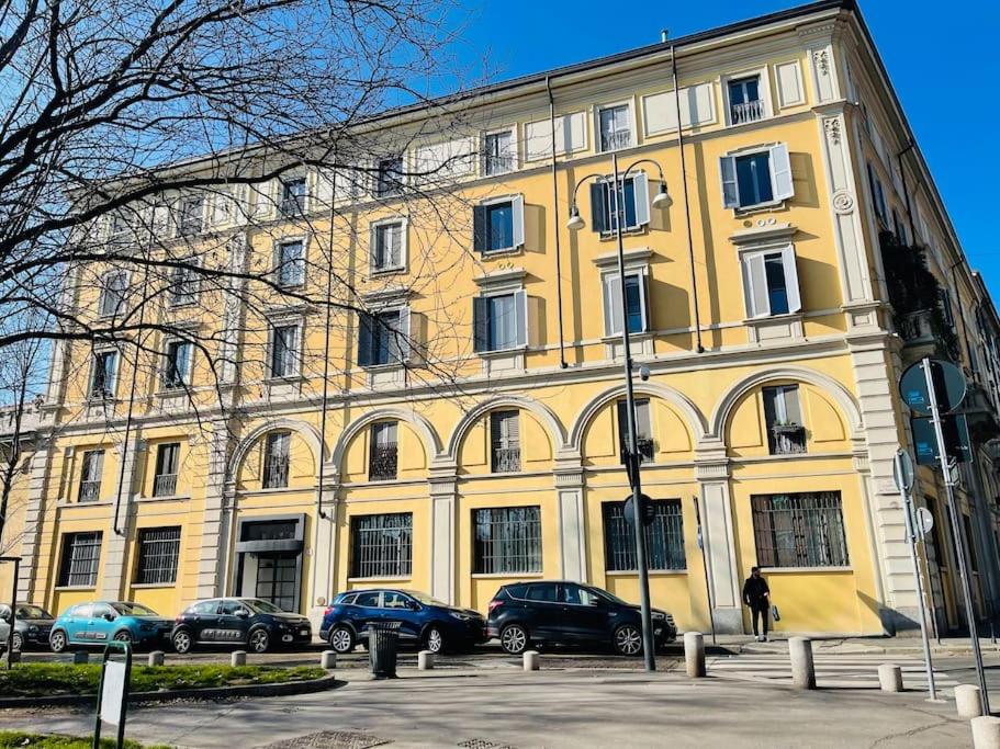 The Yellow; Luxury Loft in the center of Milan