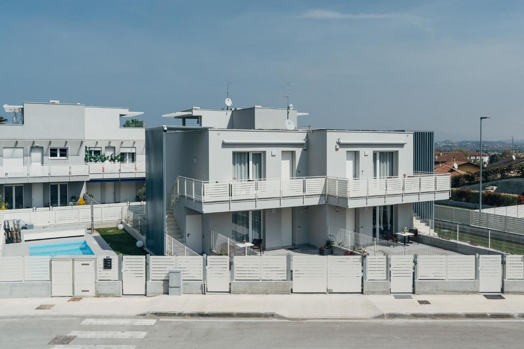 The Prince - Luxury apartments with Pool view 2