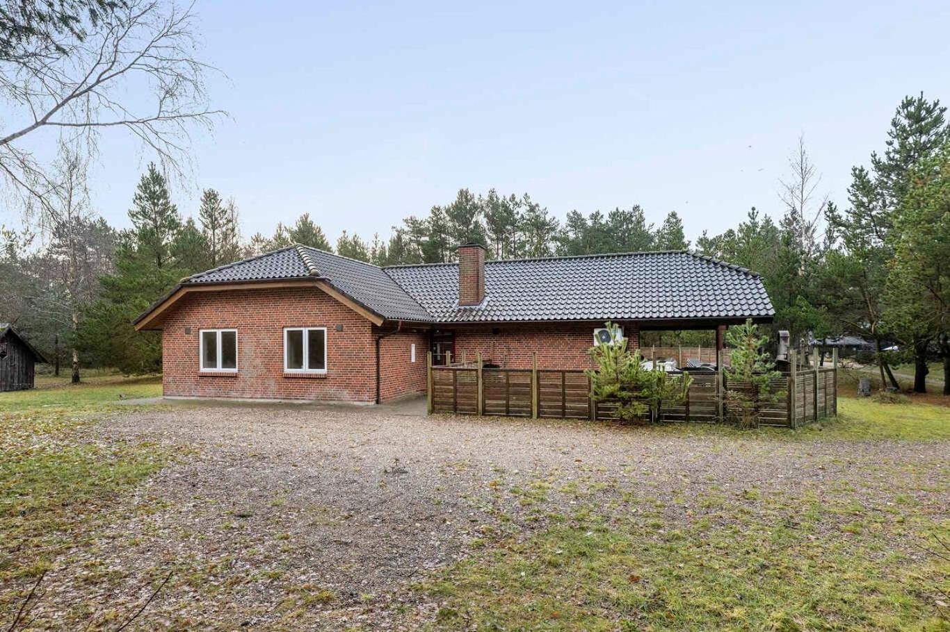 Large Cottage In Peaceful Beautiful Nature