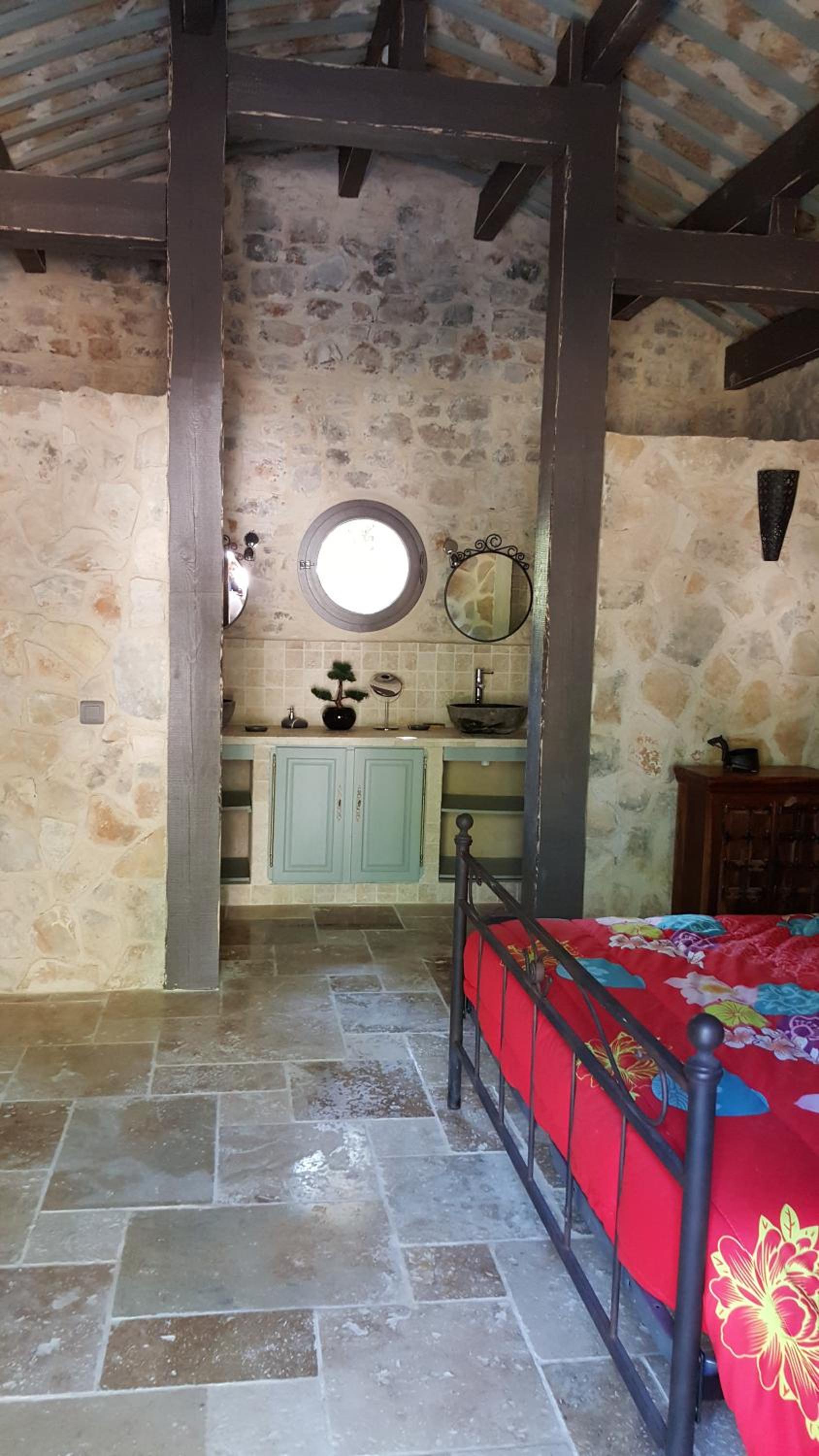 Le Donjon des Combes et son Spa