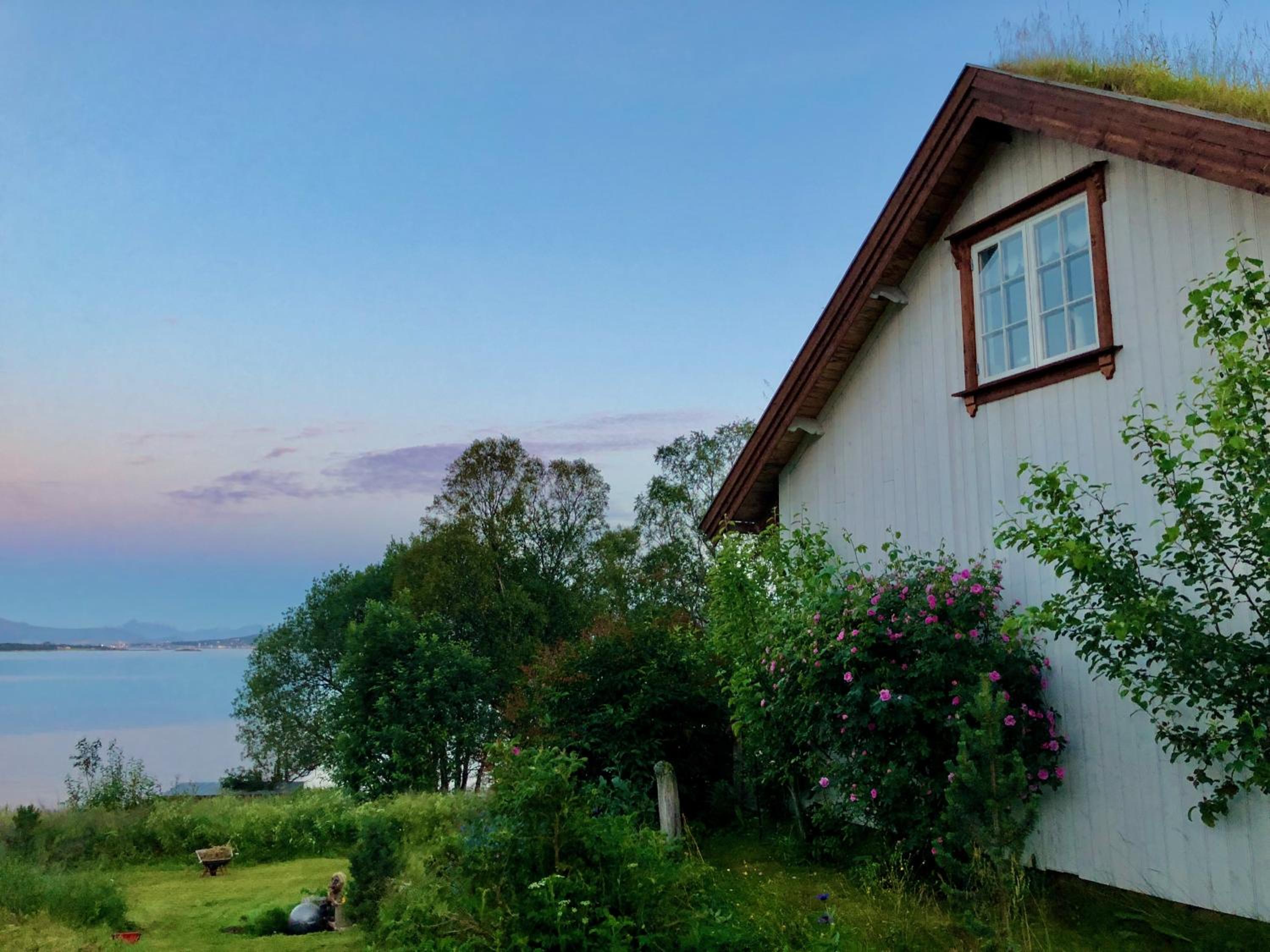 House by the Sea view 2