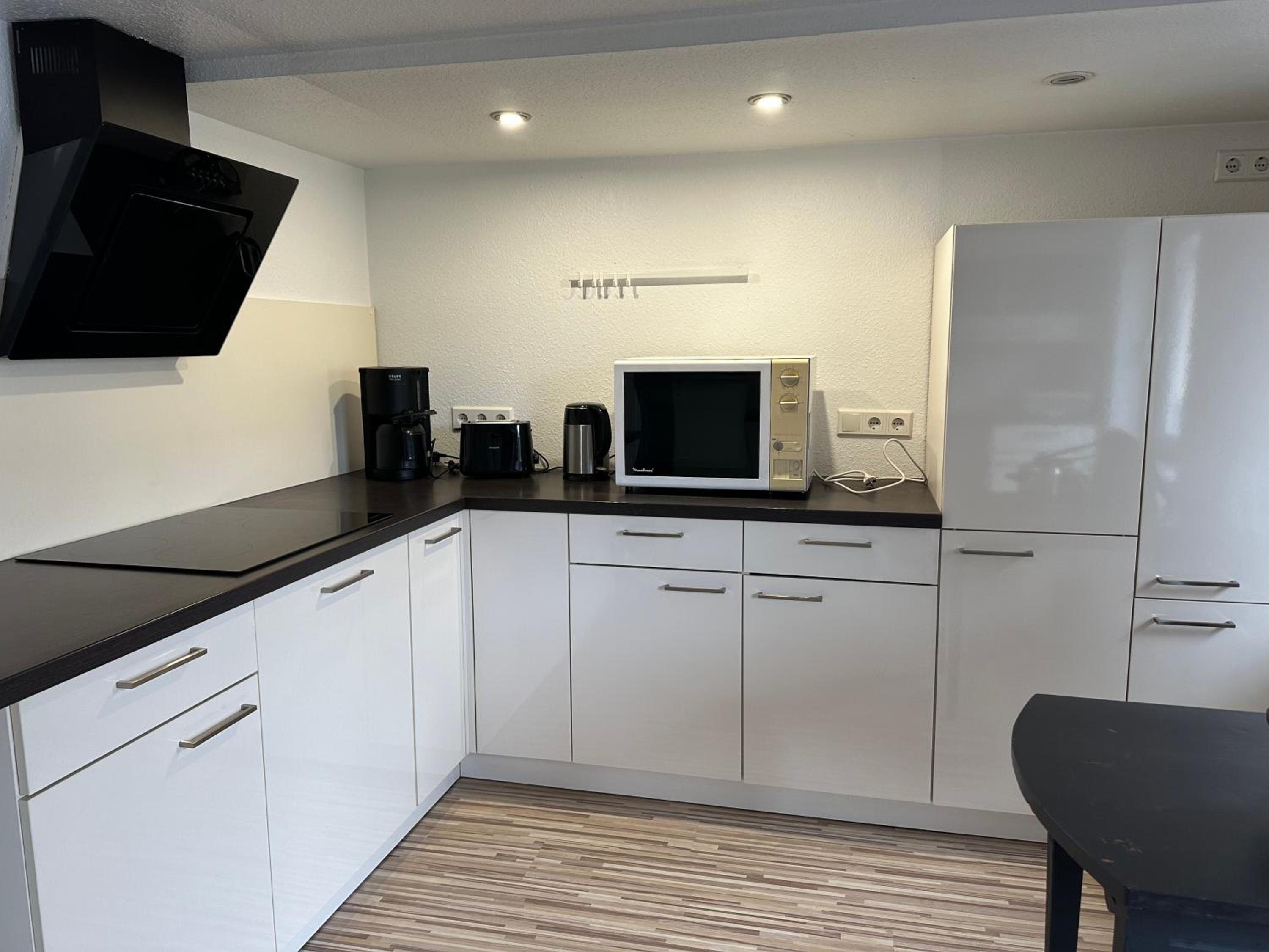 Diah's Apartment in BEUERN - fur Monteure - Property Image 6