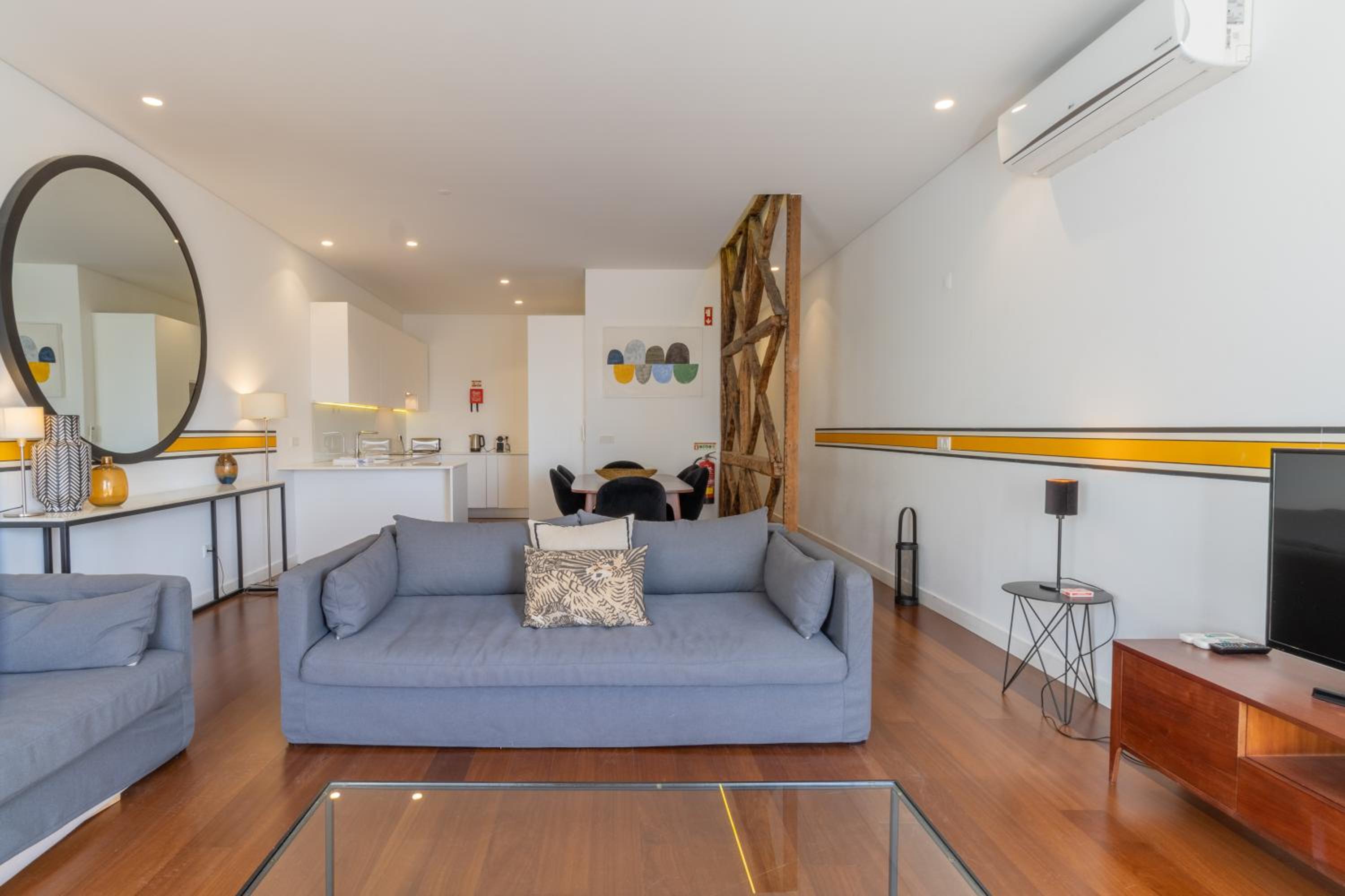 Spacious, family friendly 3BR & 3WC. AC/heating. view 5