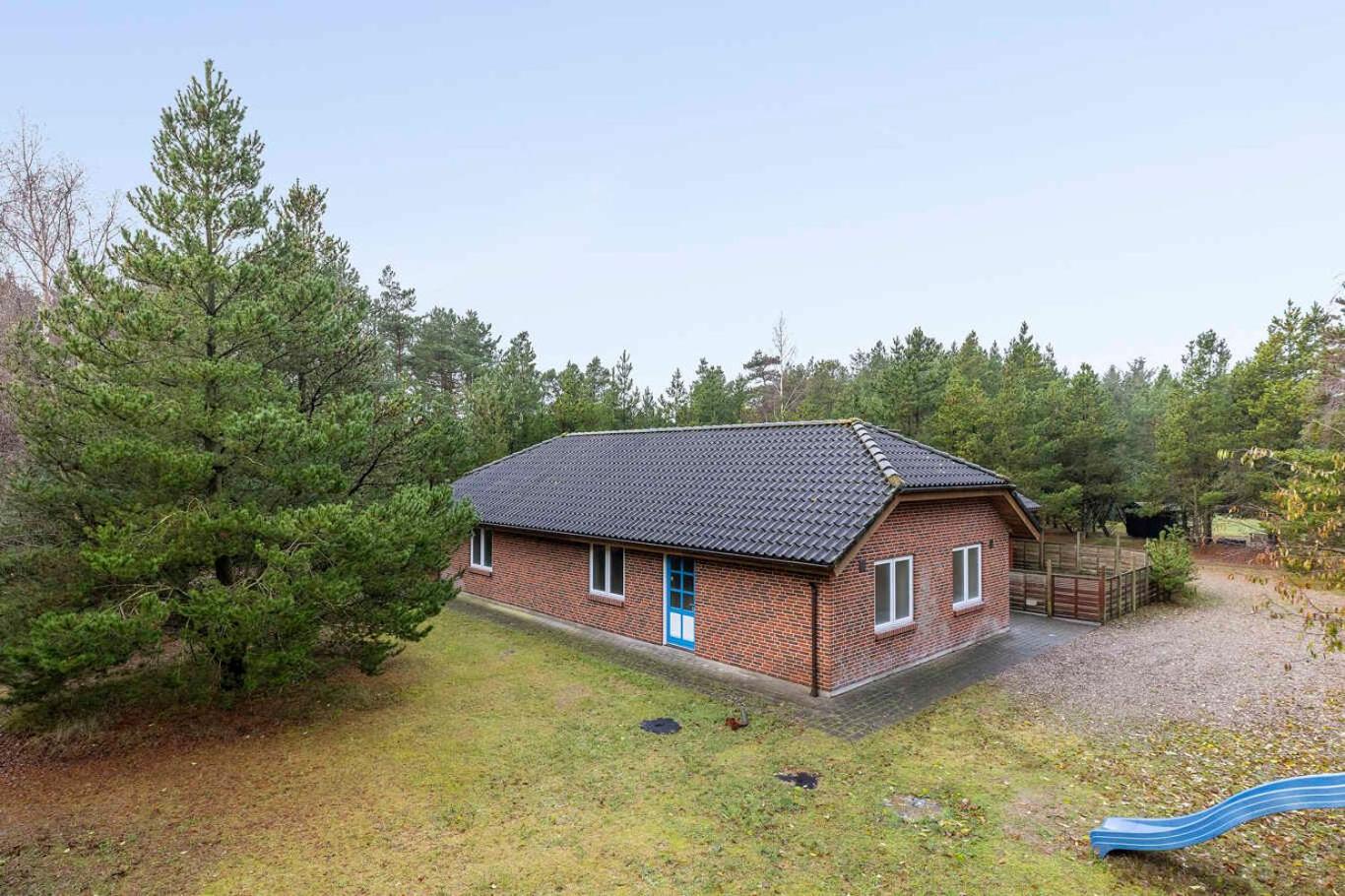 Large Cottage In Peaceful Beautiful Nature