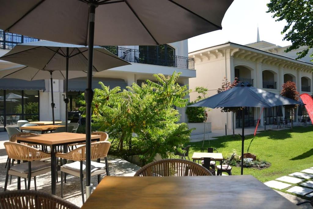 Charming sunny apartment+swimming pool