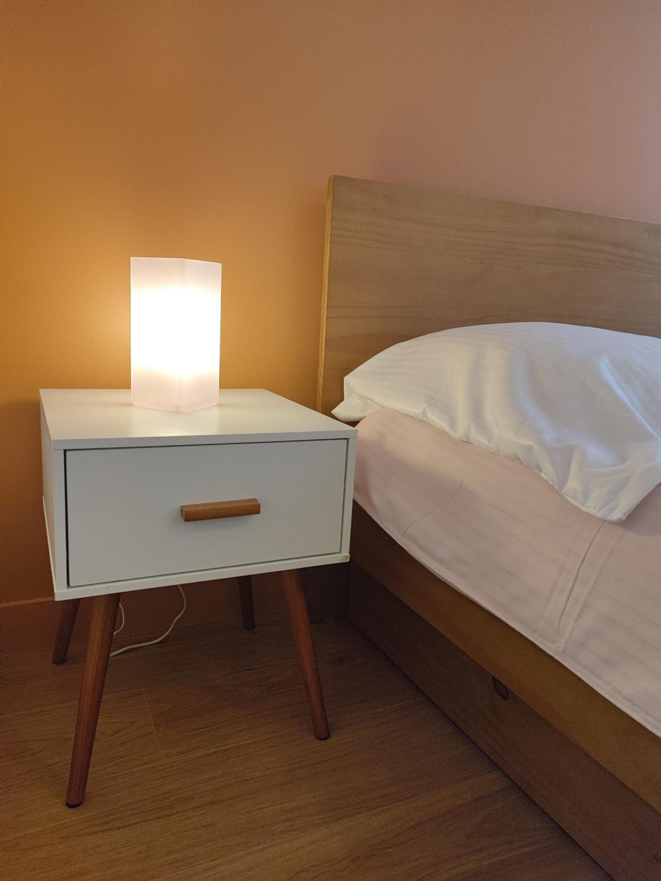 Maison calme et familiale avec cour, 3 chambres, 3 salles de bains à 10 min à pied de la gare