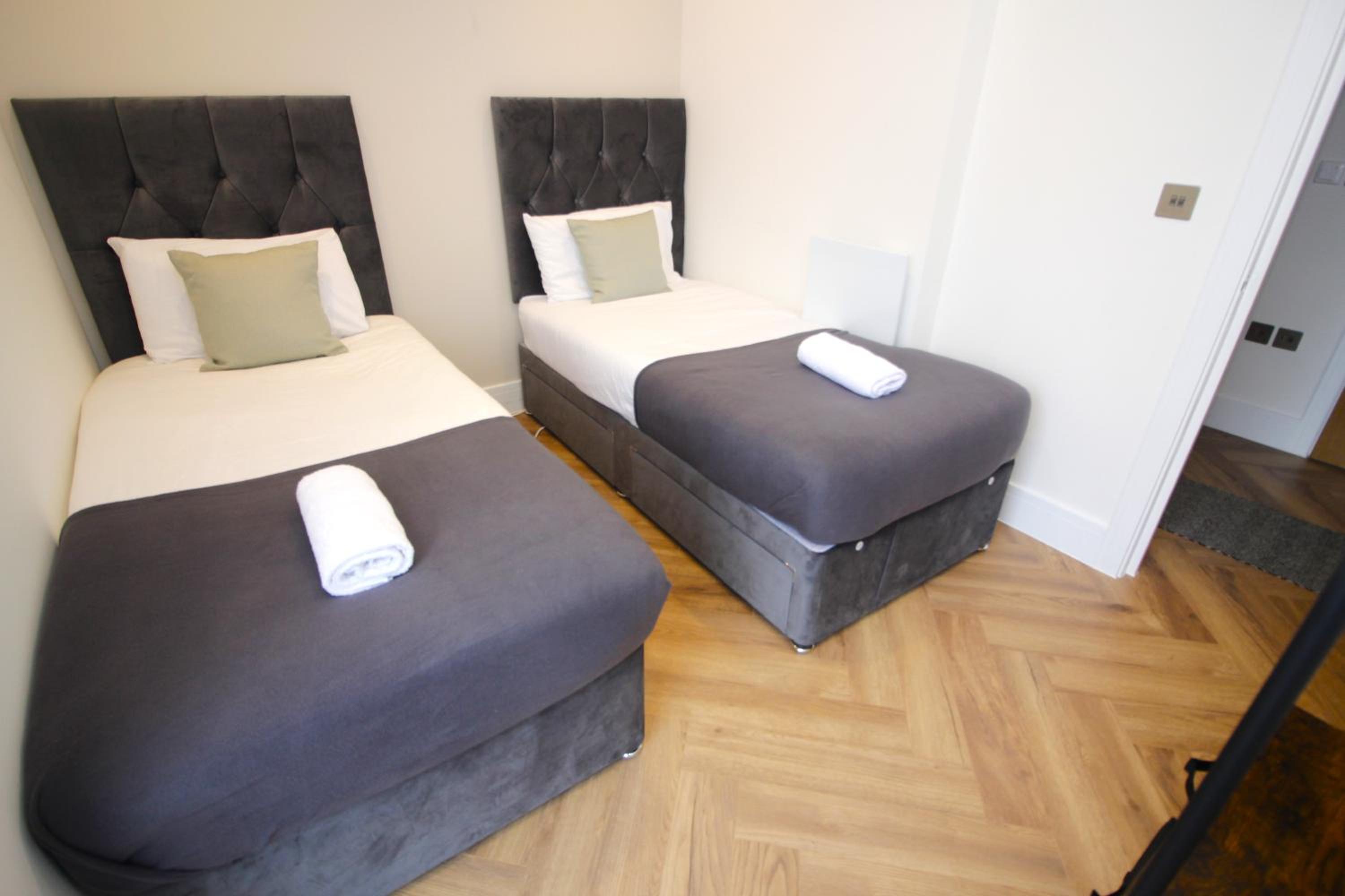 Urban Living with Wi-Fi, Balcony & Parking view 2