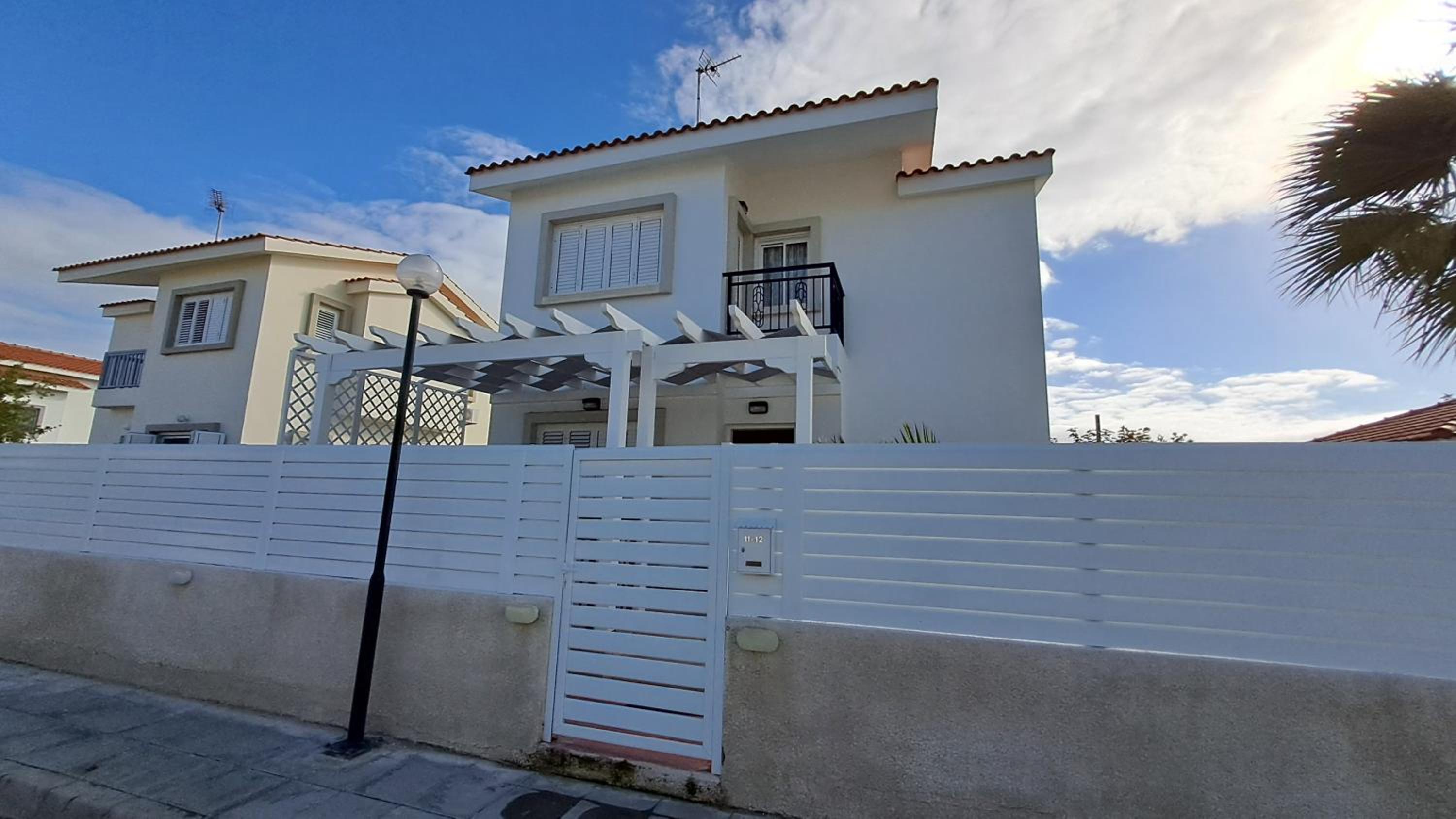 Faros Relaxing Seaside Villa