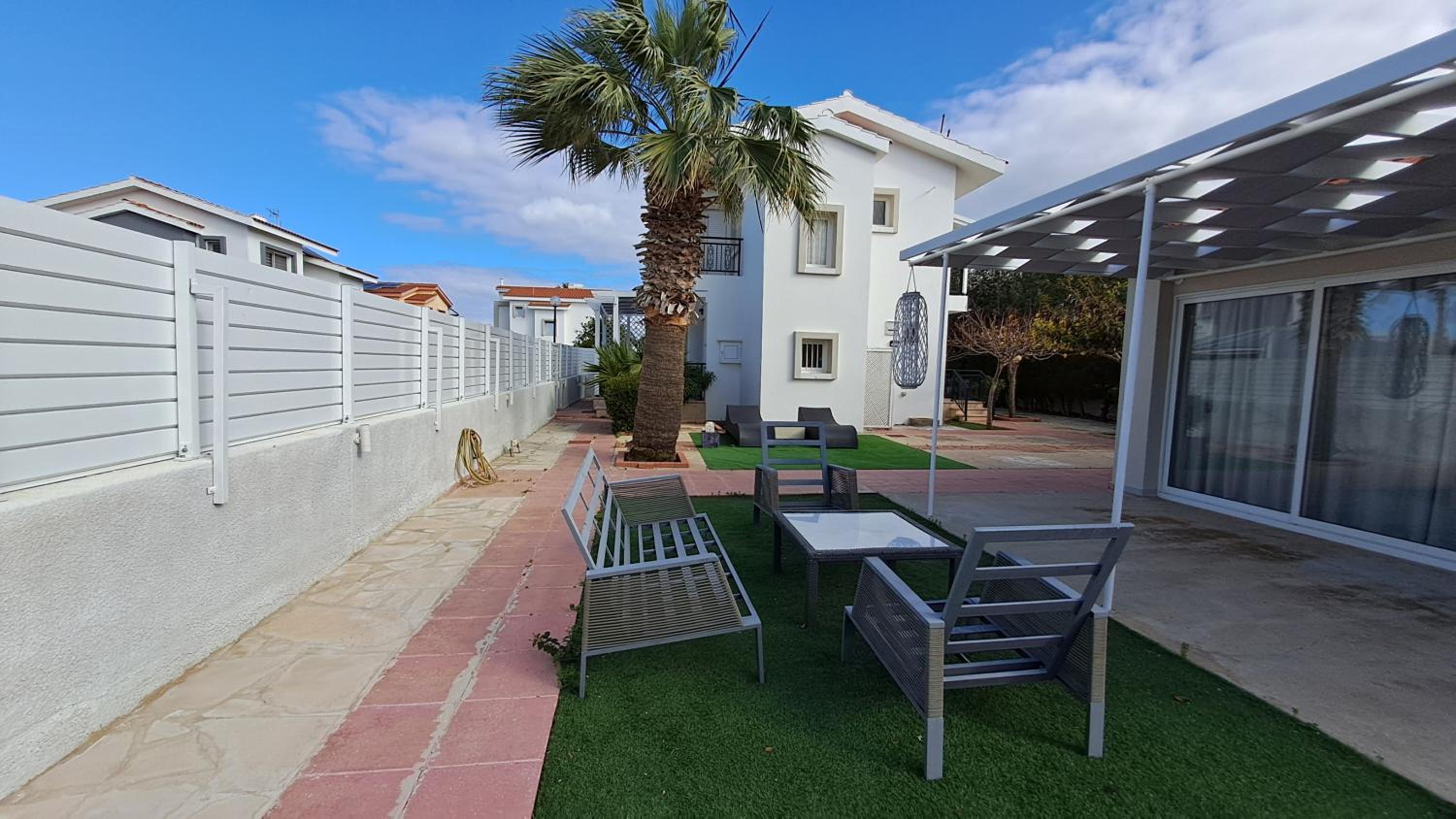 Faros Relaxing Seaside Villa