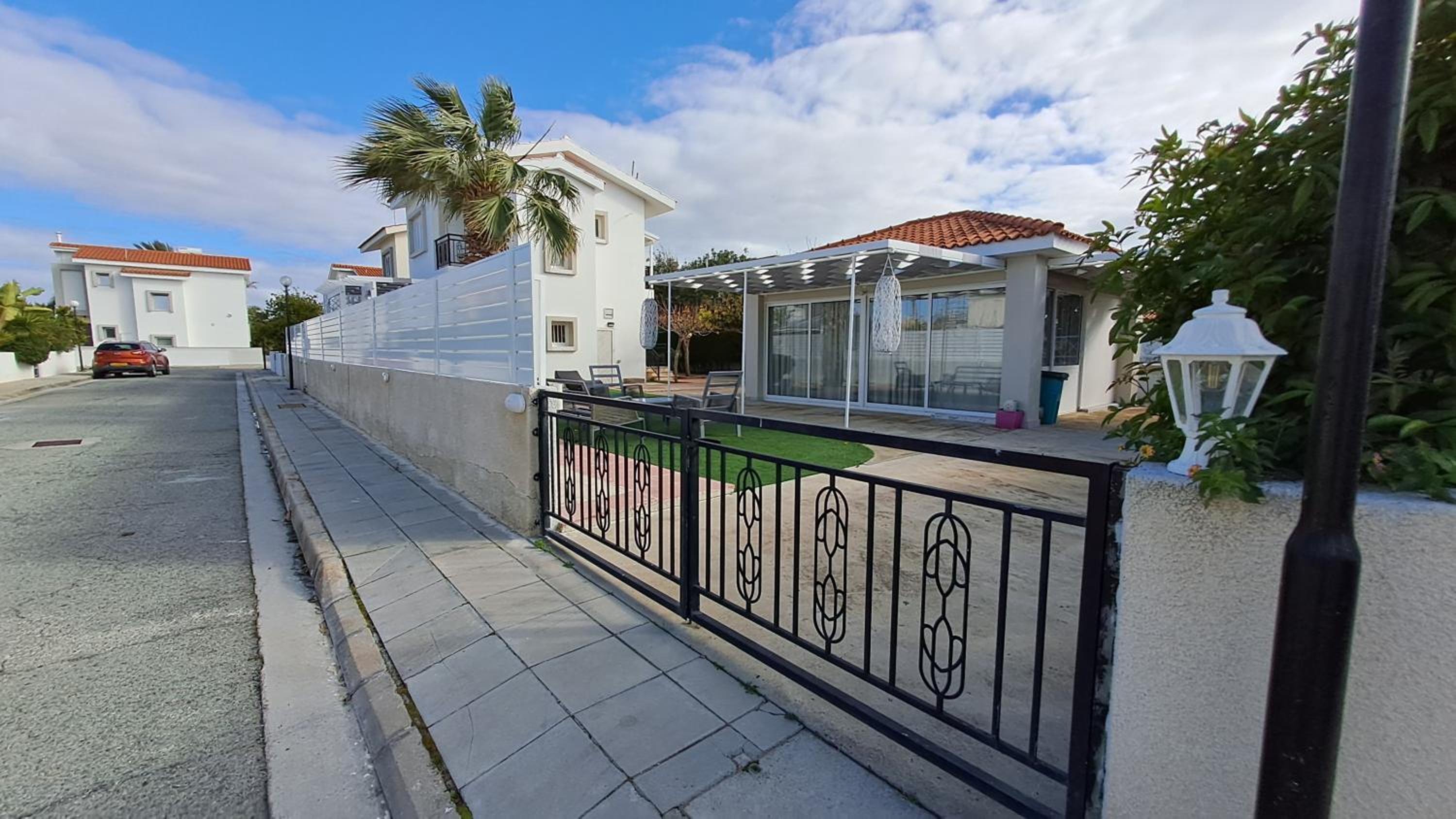 Faros Relaxing Seaside Villa