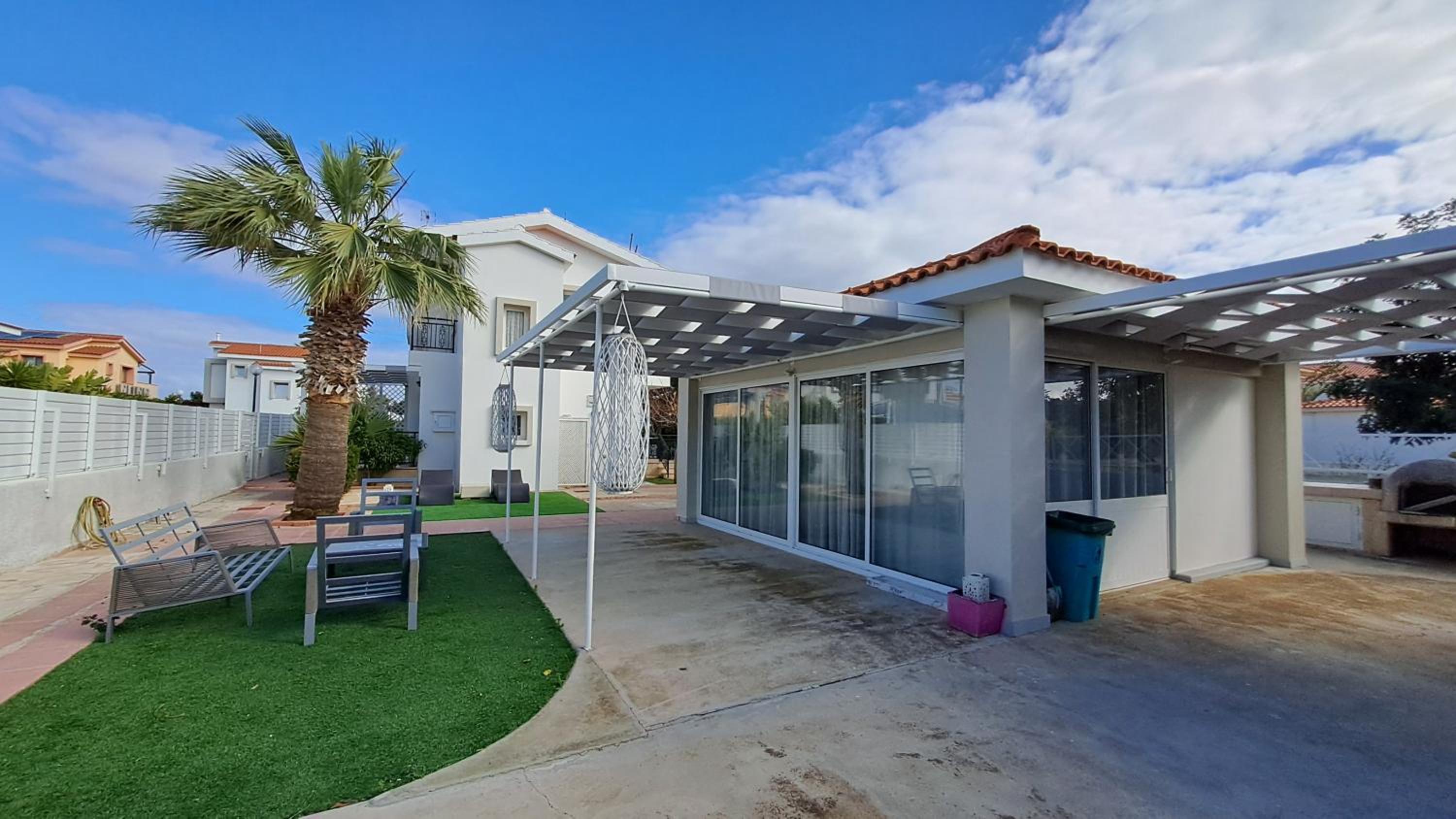 Faros Relaxing Seaside Villa