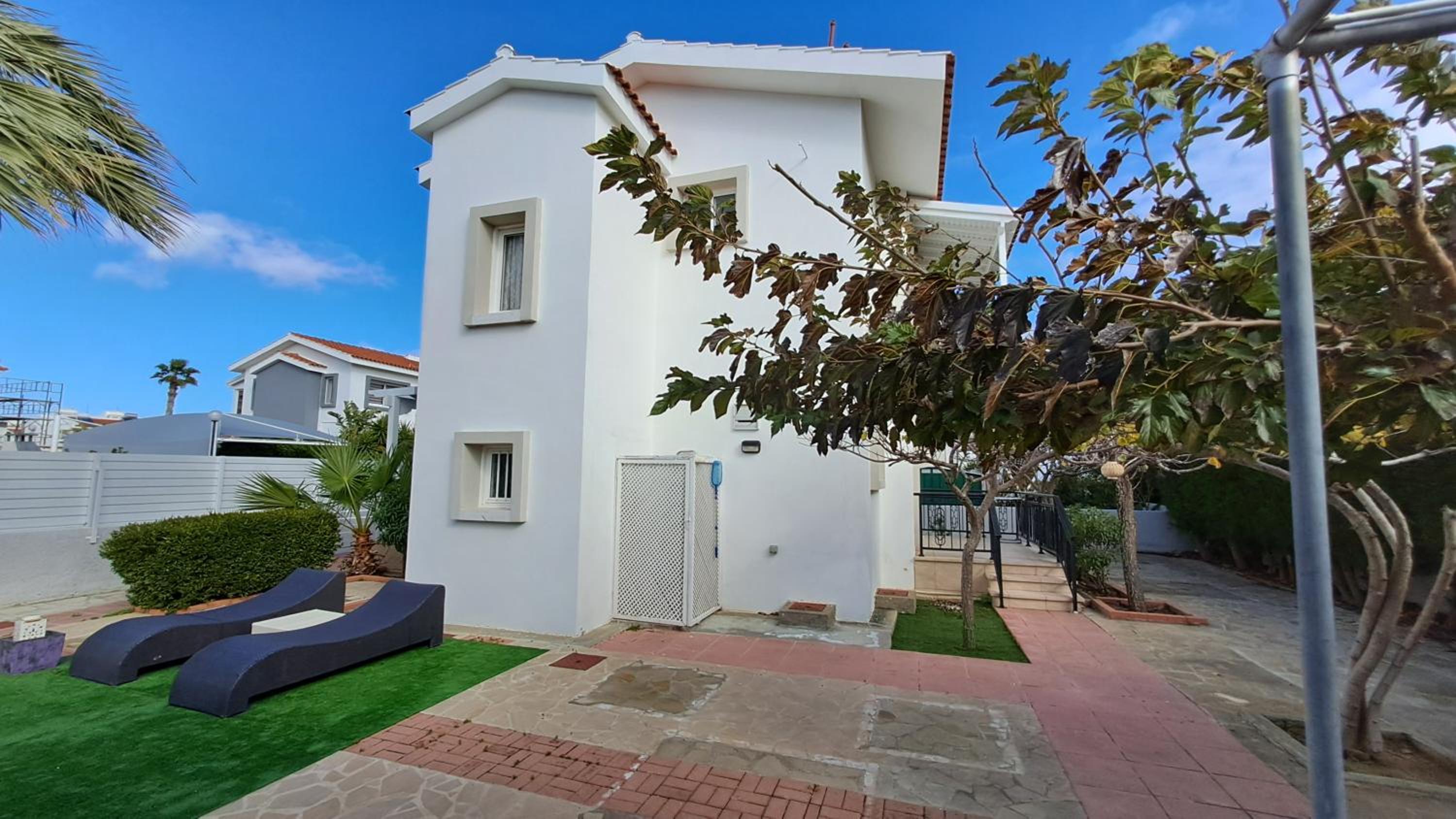 Faros Relaxing Seaside Villa