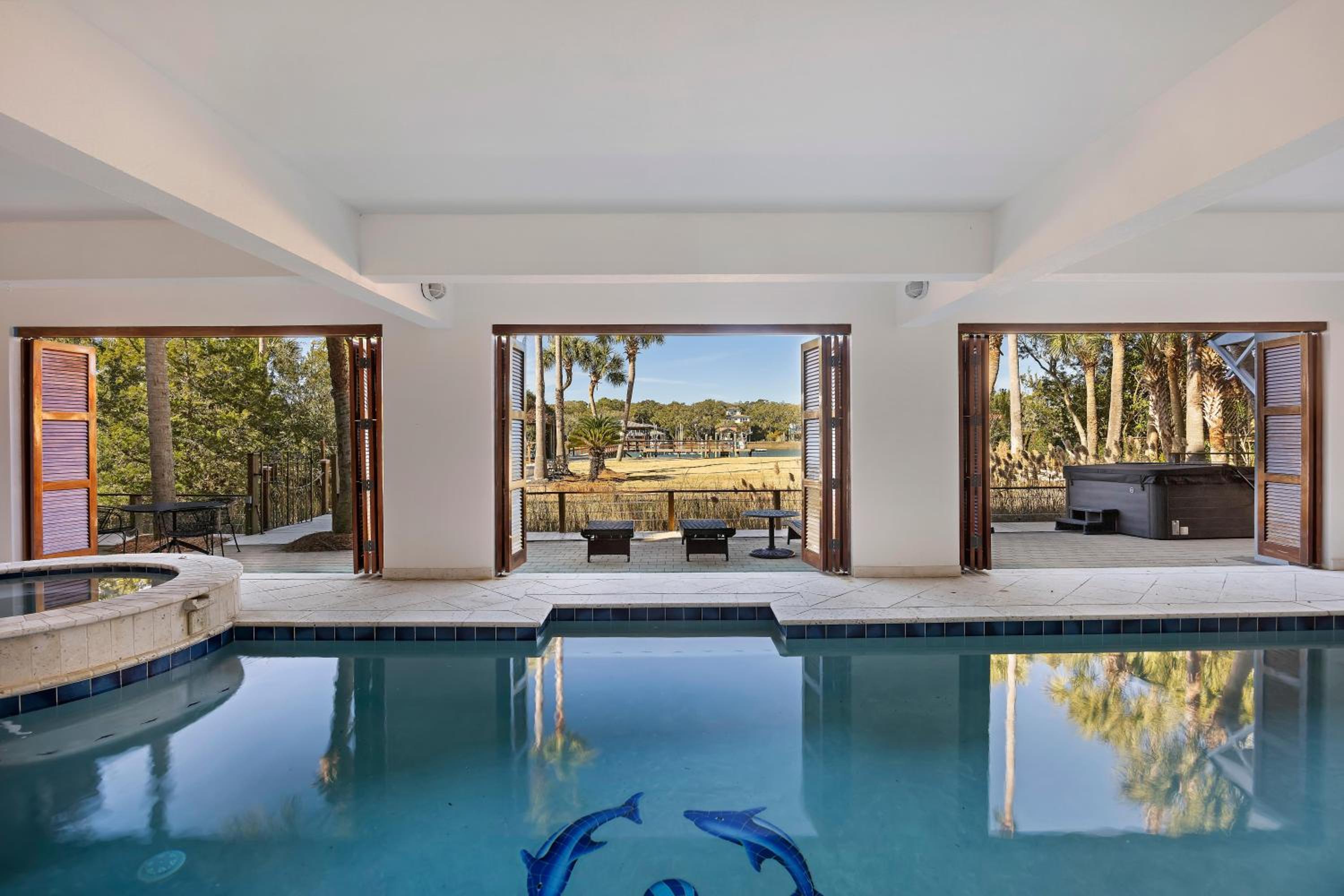 INT44: 44 Intracoastal Court view 2