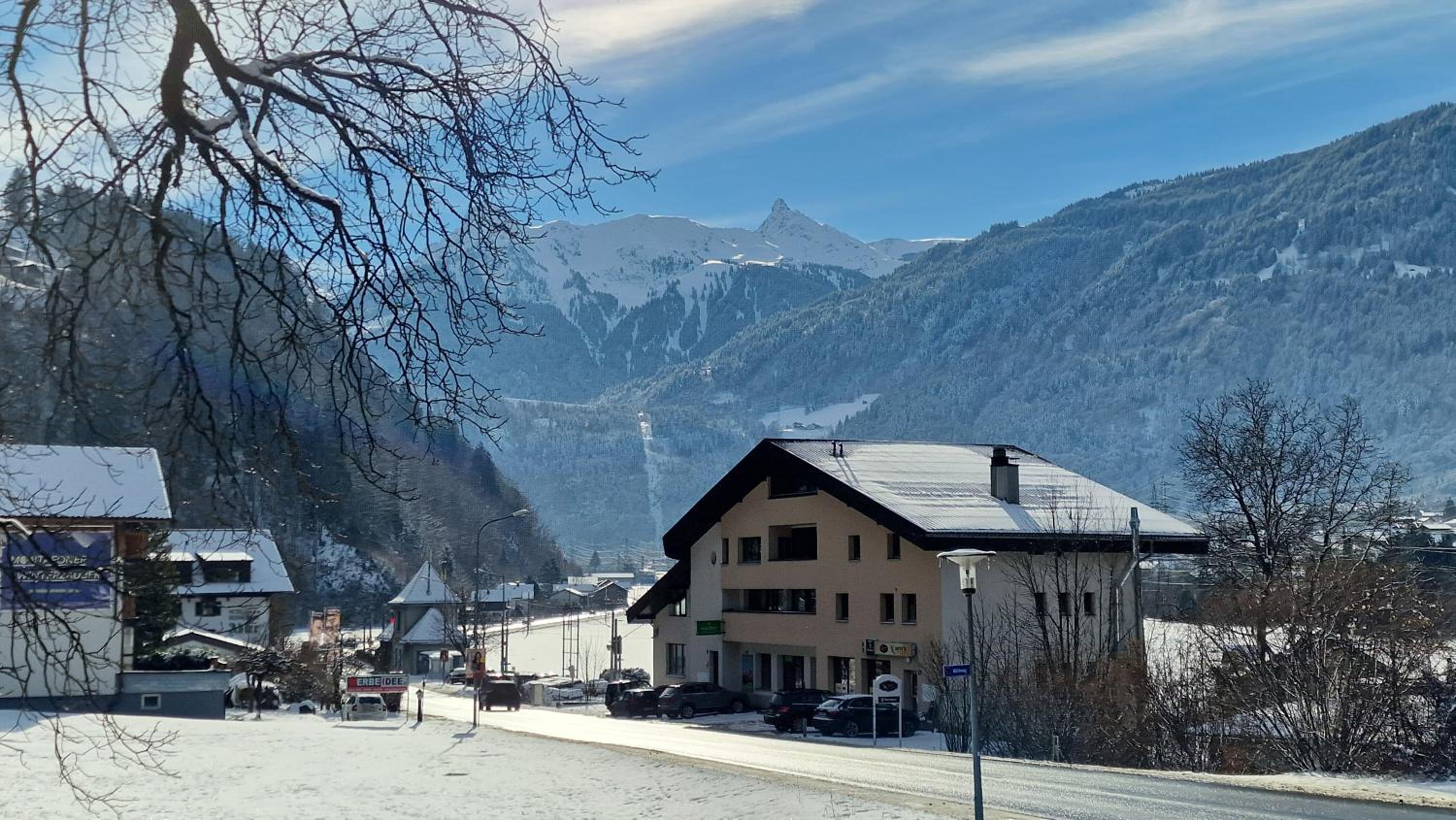 homy Alpine Deluxe Chalet in St Anton im Montafon