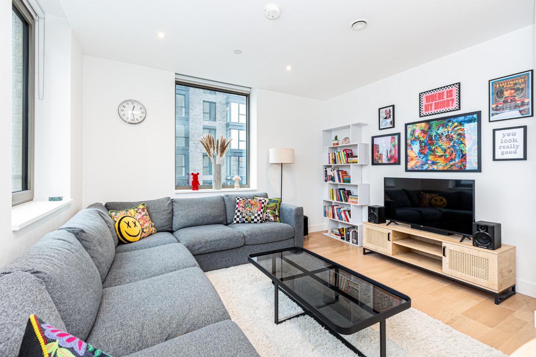 Modern New 1BR wbalcony, 2min Tottenham Hale Tube