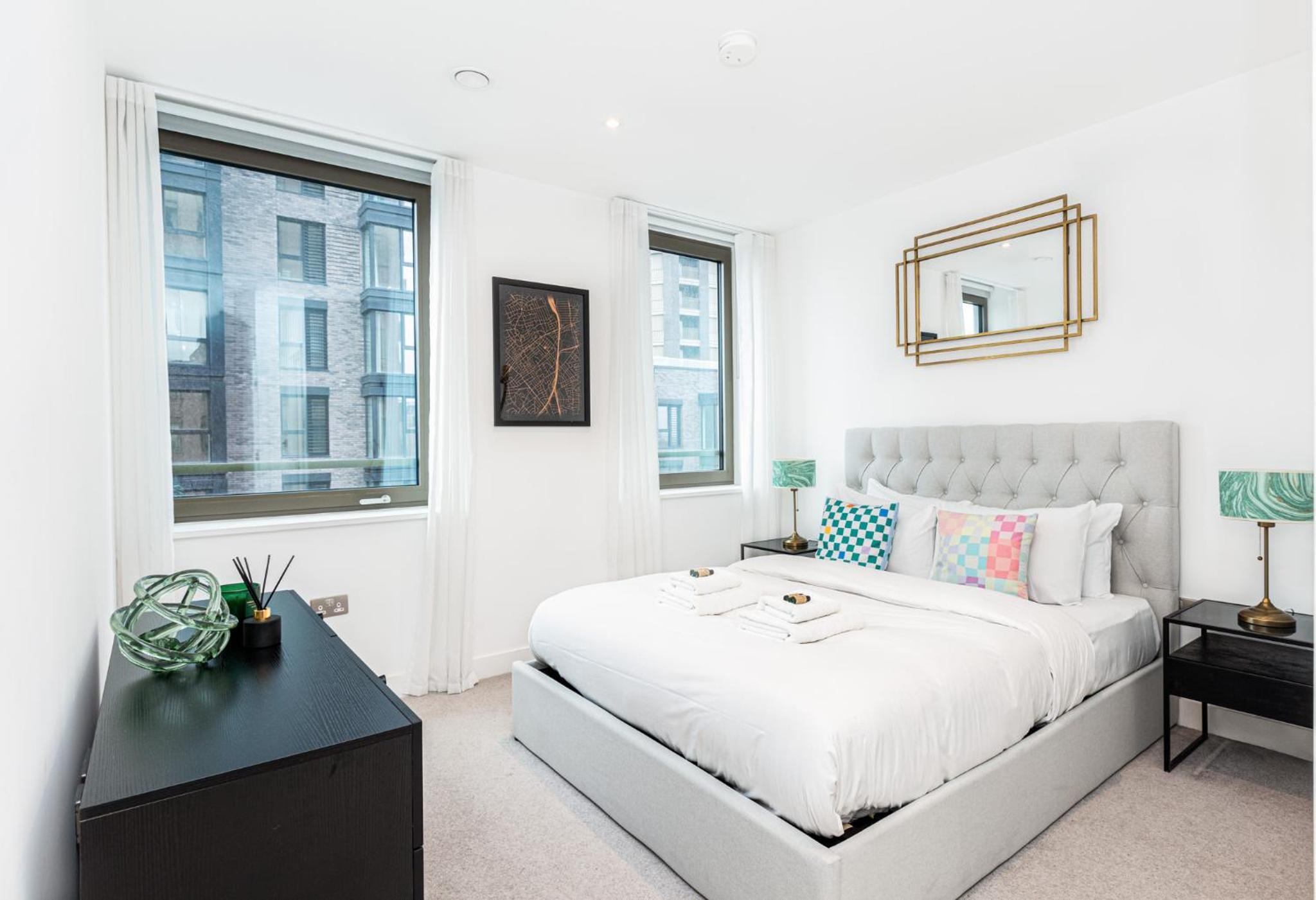 Modern New 1BR wbalcony, 2min Tottenham Hale Tube