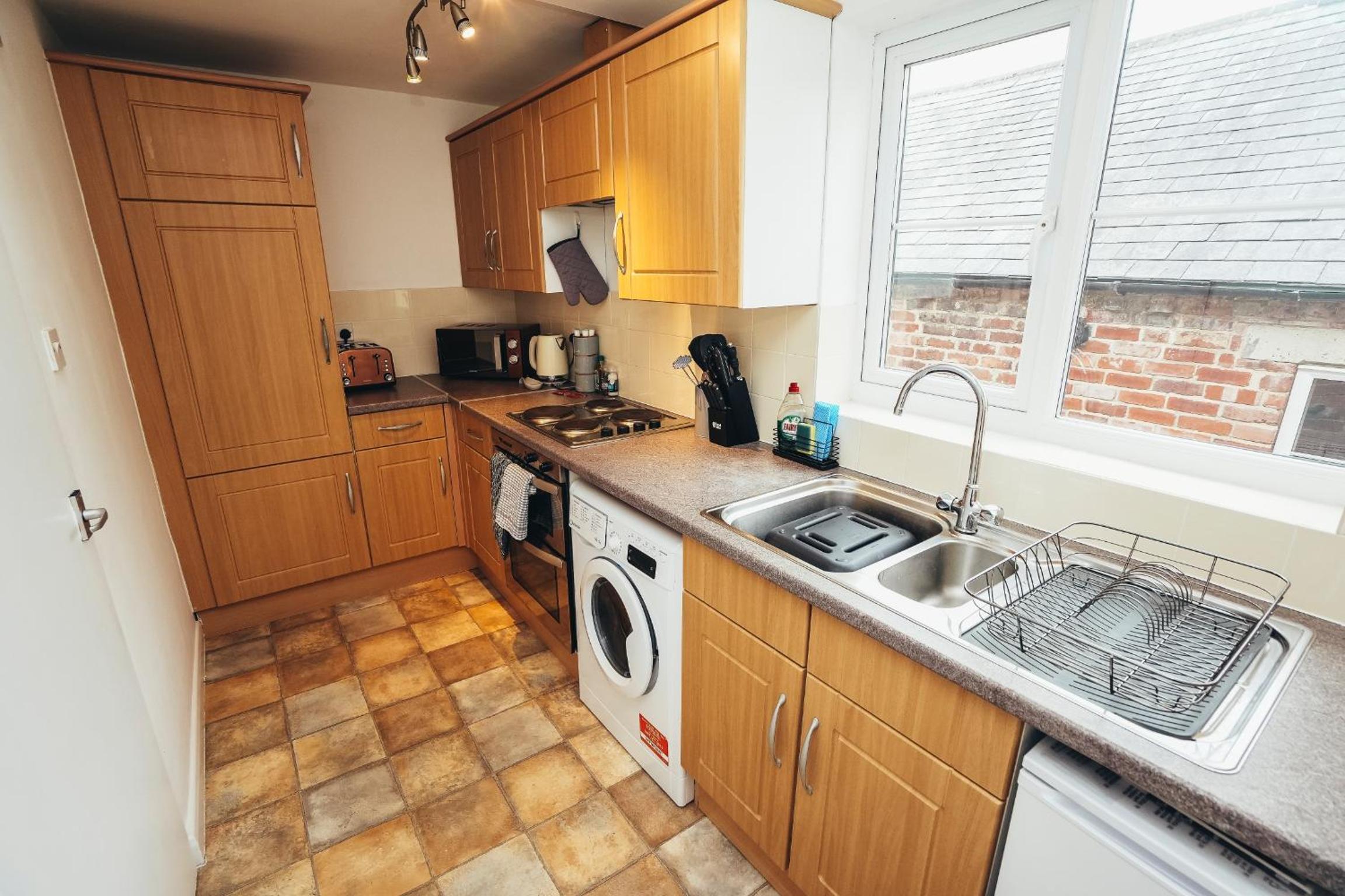 Cottages In Derbyshire, Oak Cottage view 4