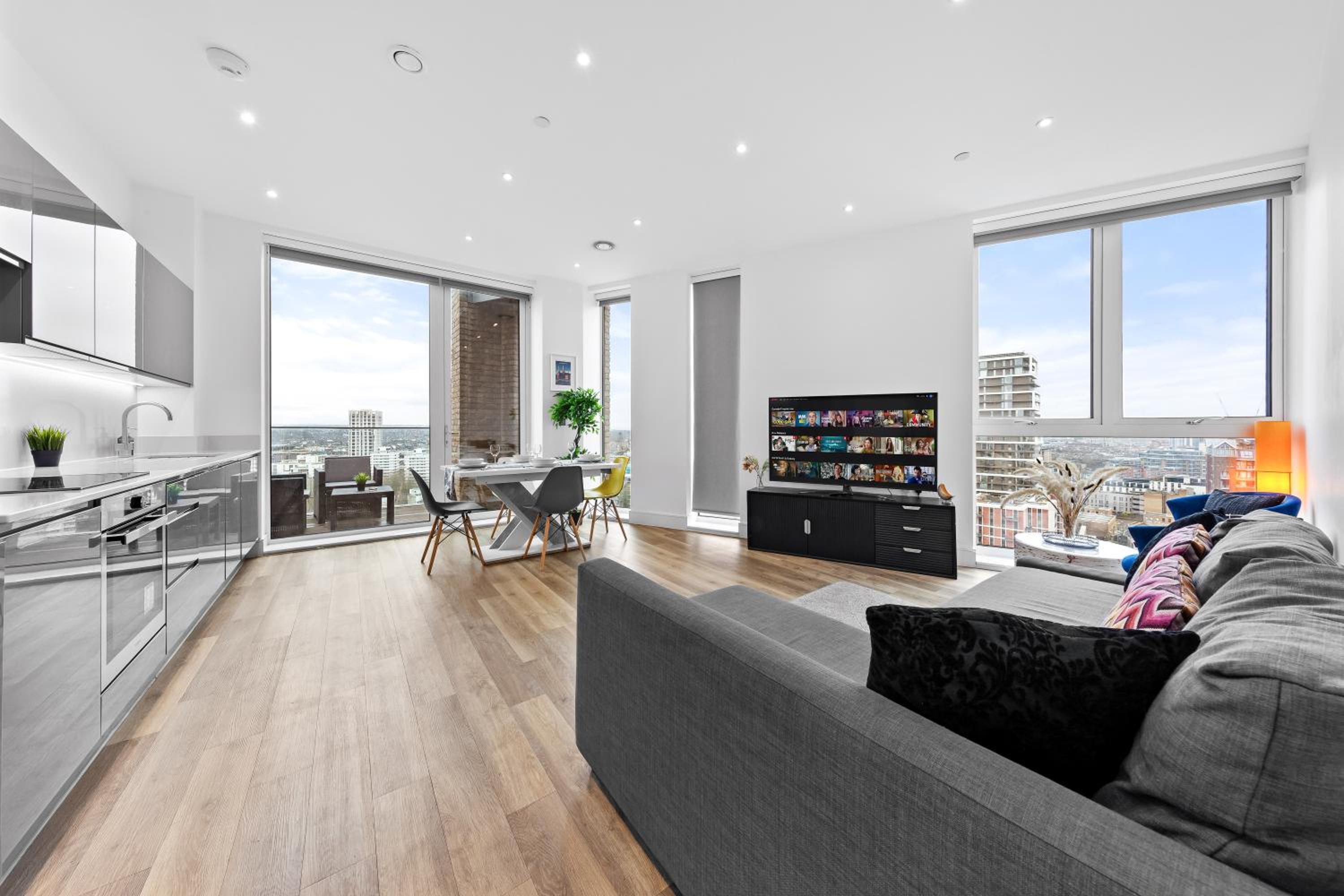 Battersea Penthouse Sleep 9 WH