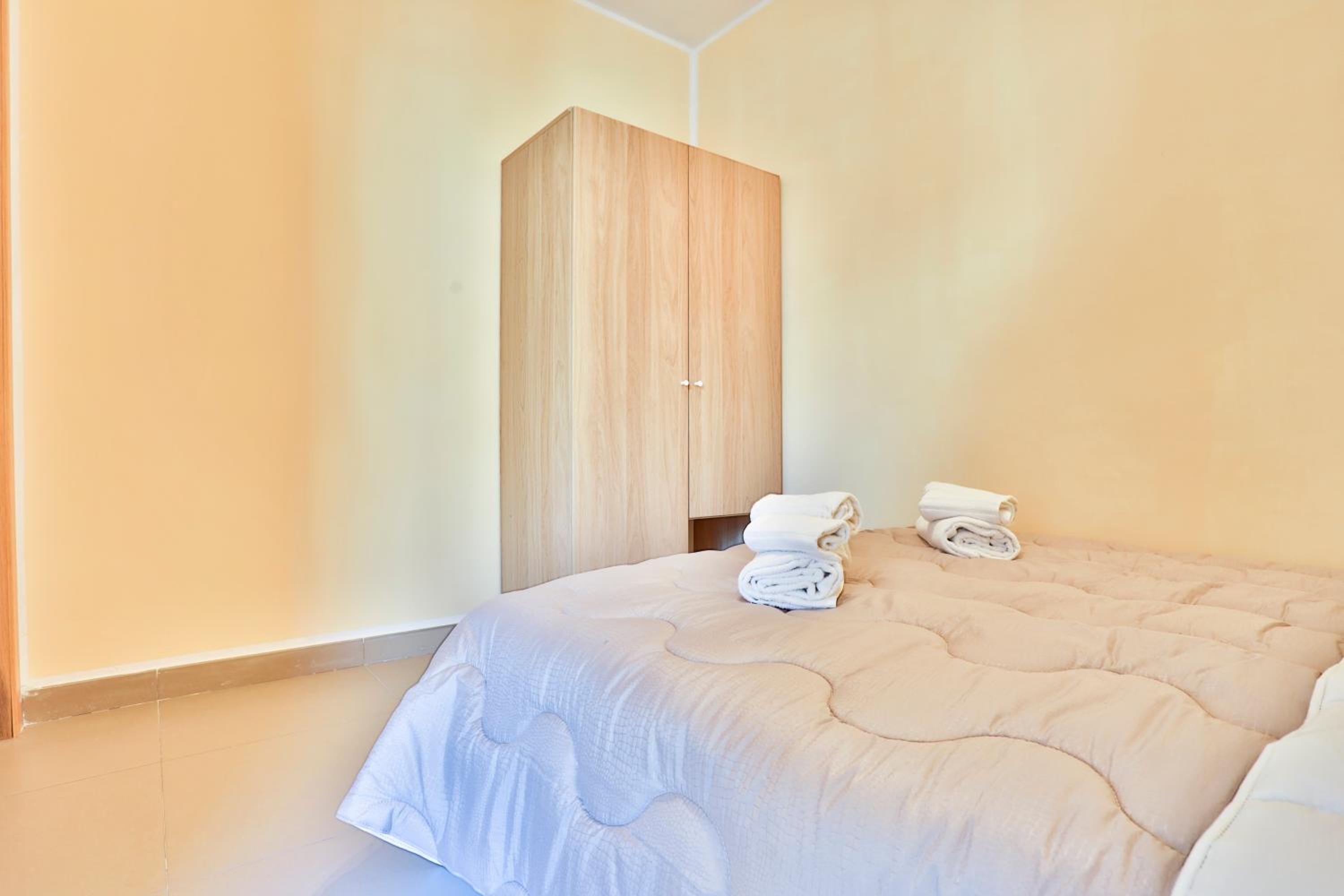 GuestHost - Sebeto Apartments with Parking & Netfilx