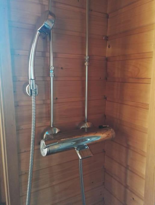 Romantic Old Country Cottage with sauna for Couples