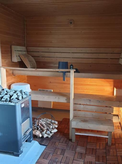 Romantic Old Country Cottage with sauna for Couples