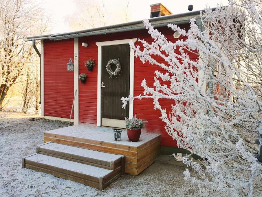 Romantic Old Country Cottage with sauna for Couples