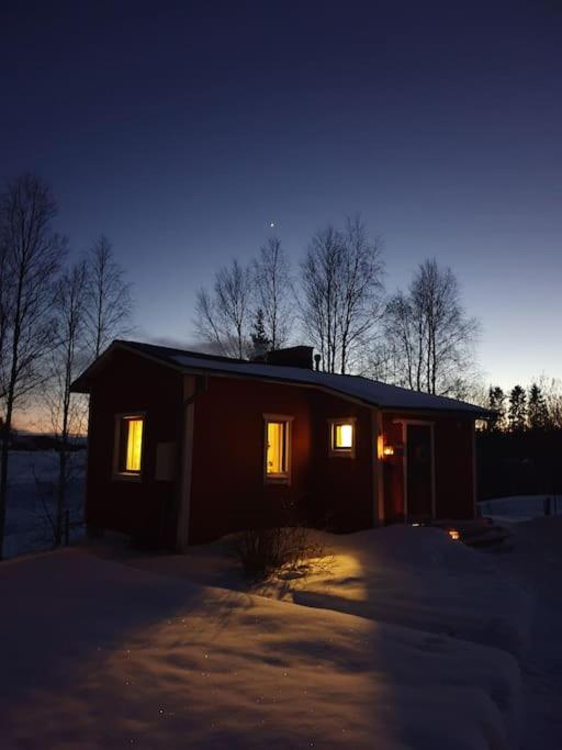 Romantic Old Country Cottage with sauna for Couples