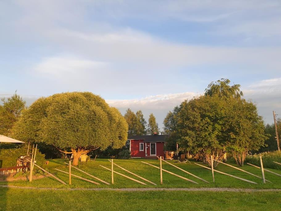 Romantic Old Country Cottage with sauna for Couples
