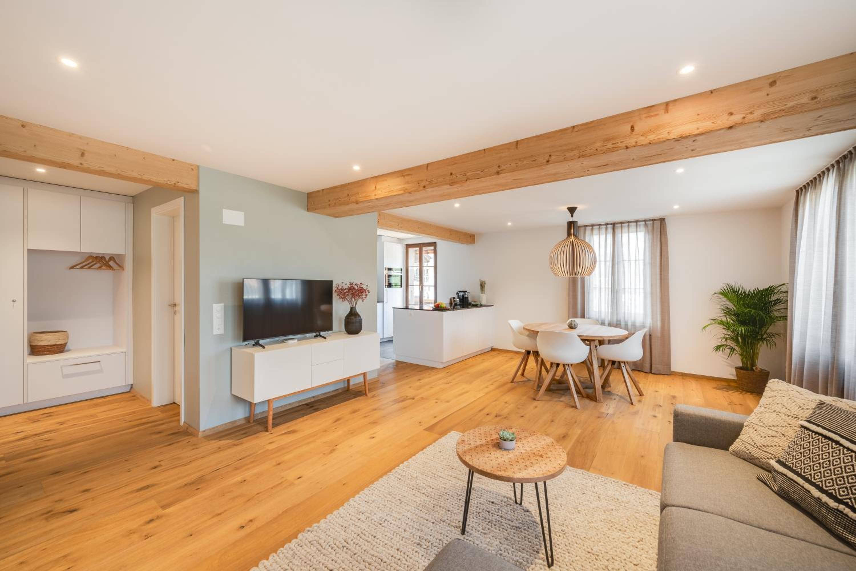 Bijou Lake Side - mit Seesicht und Privatstrand