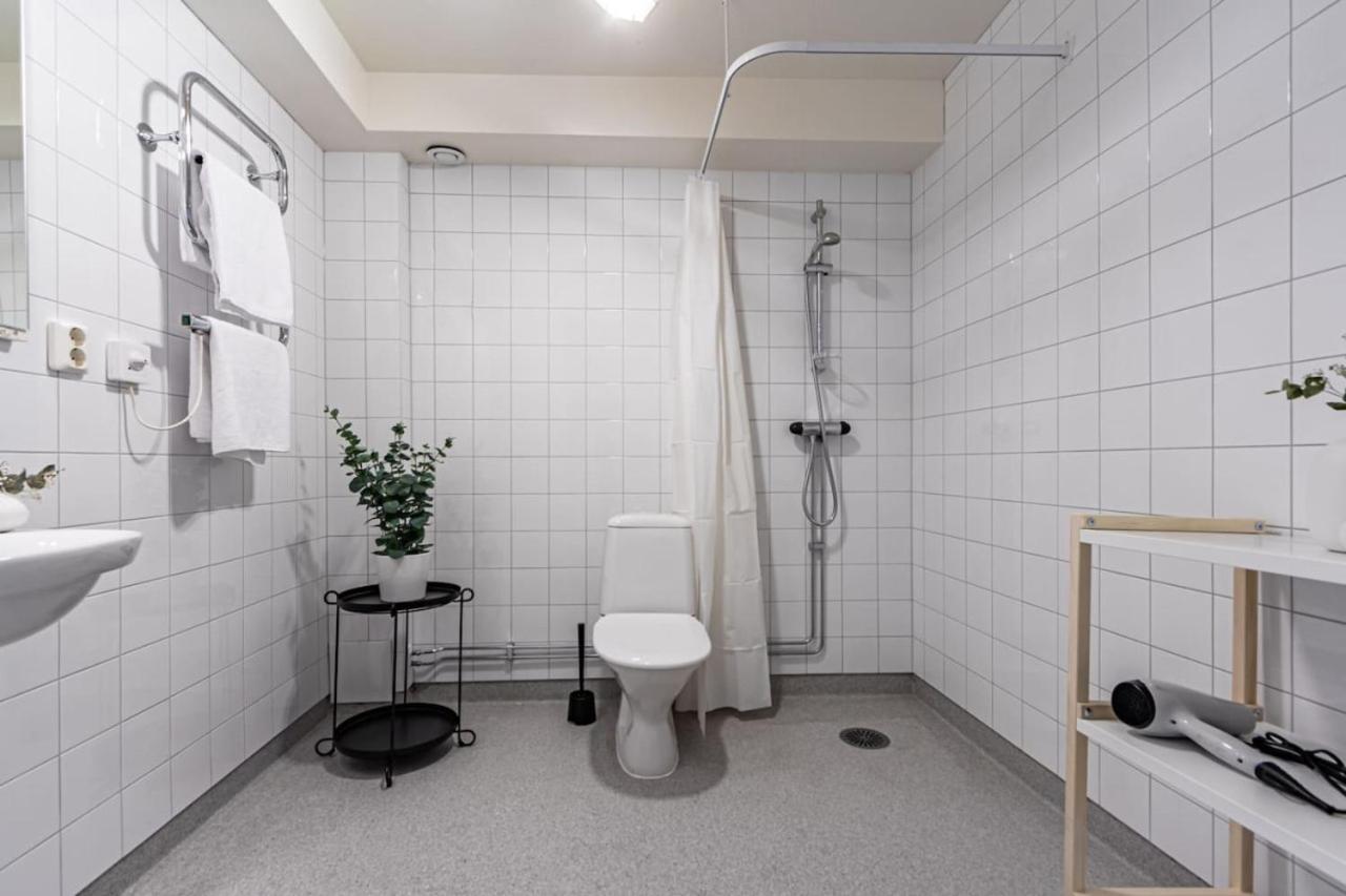Stylish Studio Haven Ideal for Four Guests view 5