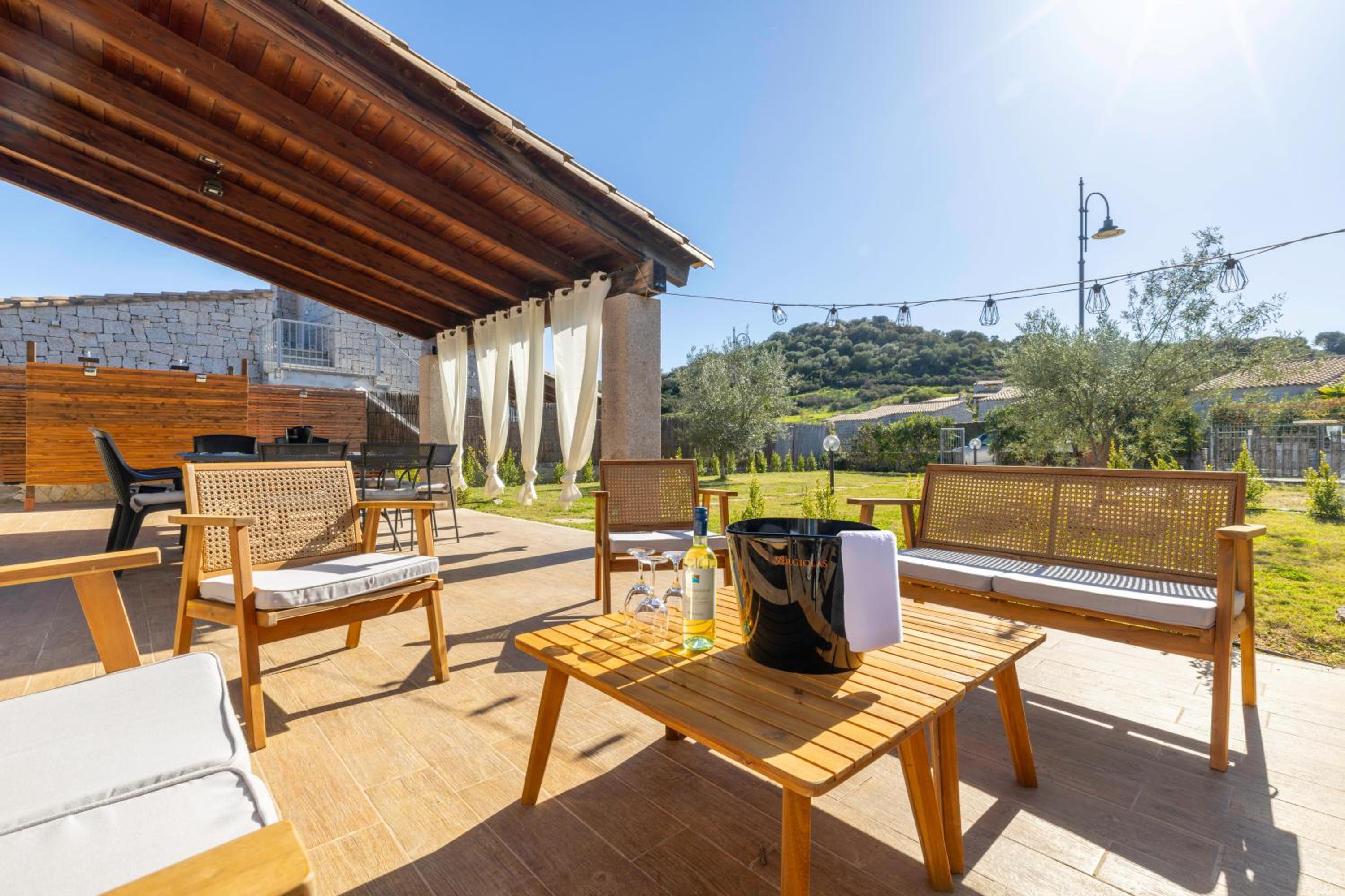 Villa del Moro, FREE WIFI, 300mt from Sinzias' Beach view 5