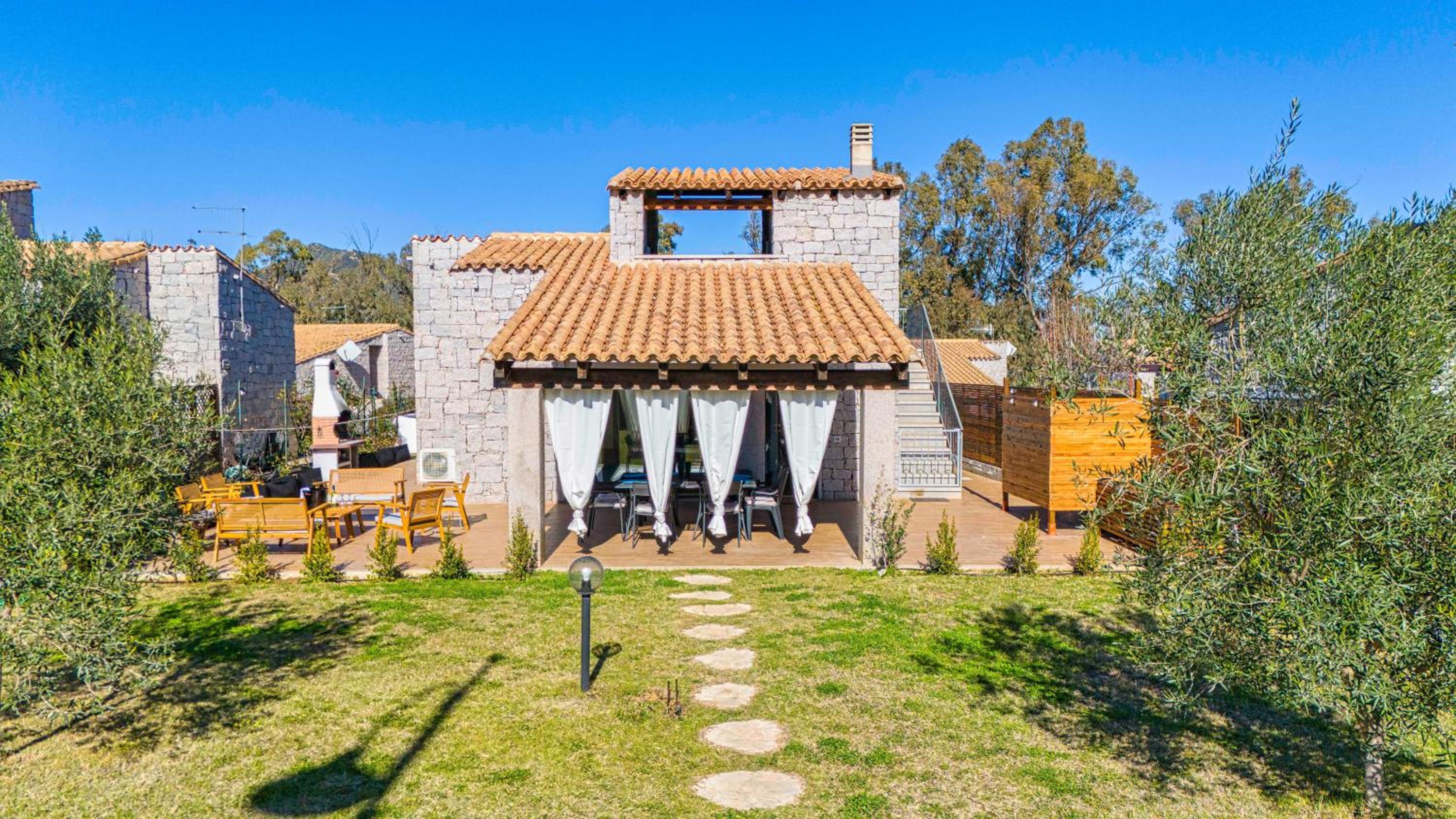 Villa del Moro, FREE WIFI, 300mt from Sinzias' Beach view 4