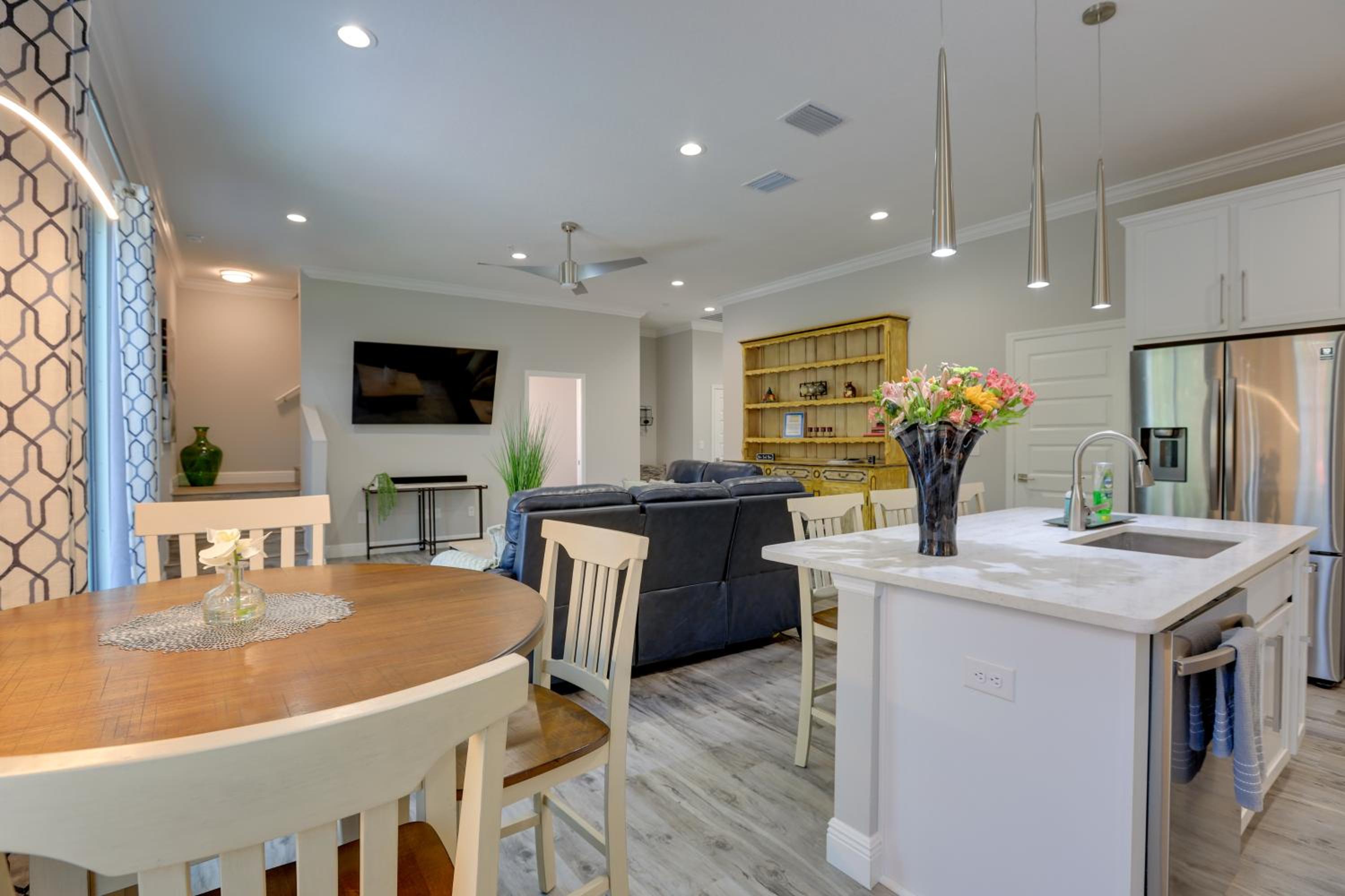 Modern Ocala Townhome Near Golf Club & WEC! view 5