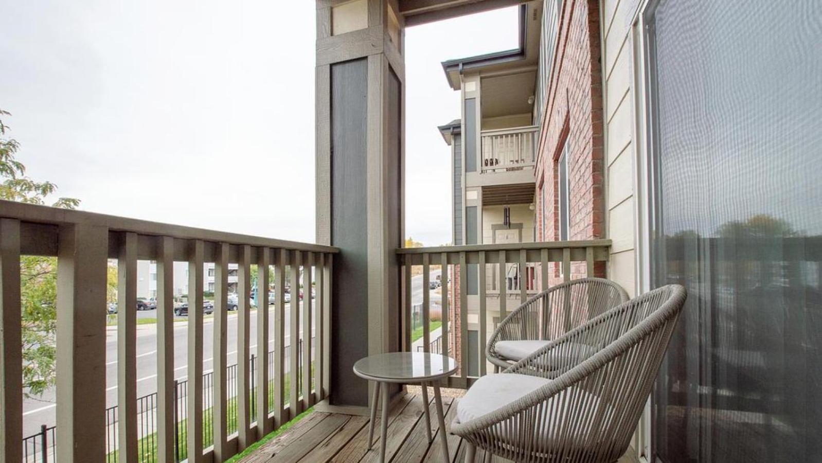 Landing Modern Apartment with Amazing Amenities (ID1903X87)