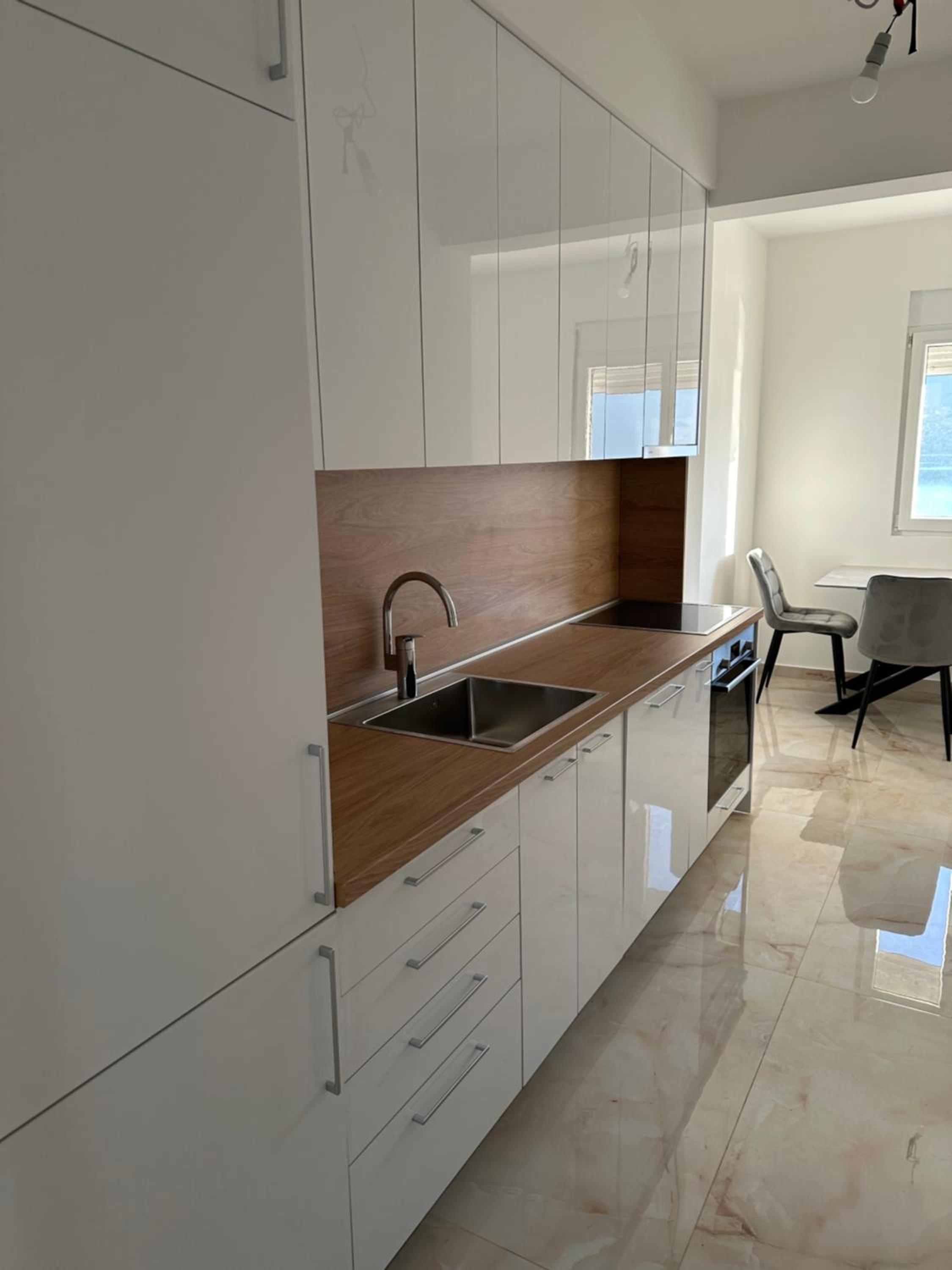Bella Vista Apartments