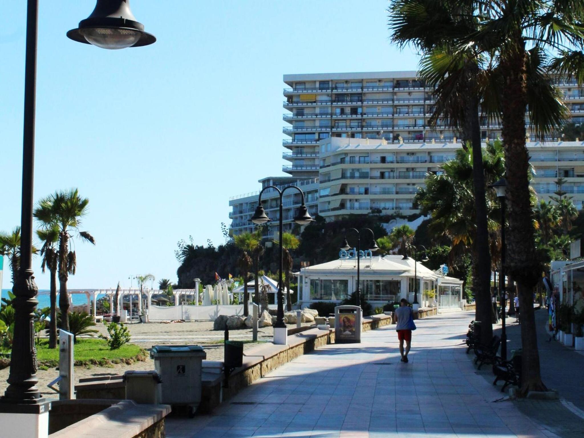 Espléndido Apartamento a Pie de Playa en Torremolinos view 5